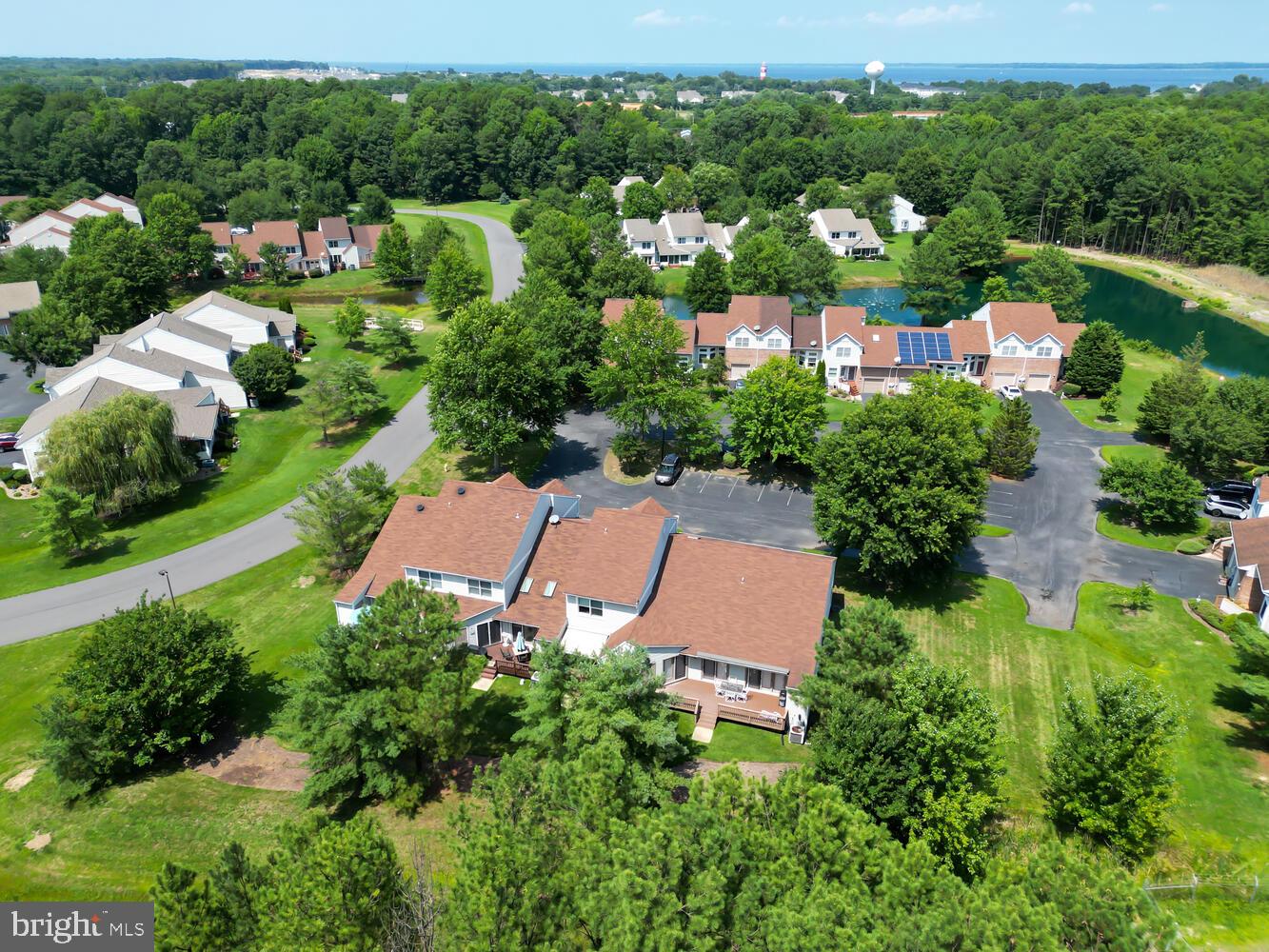 BRIDGE POINTE TOWNHOUSES - Residential