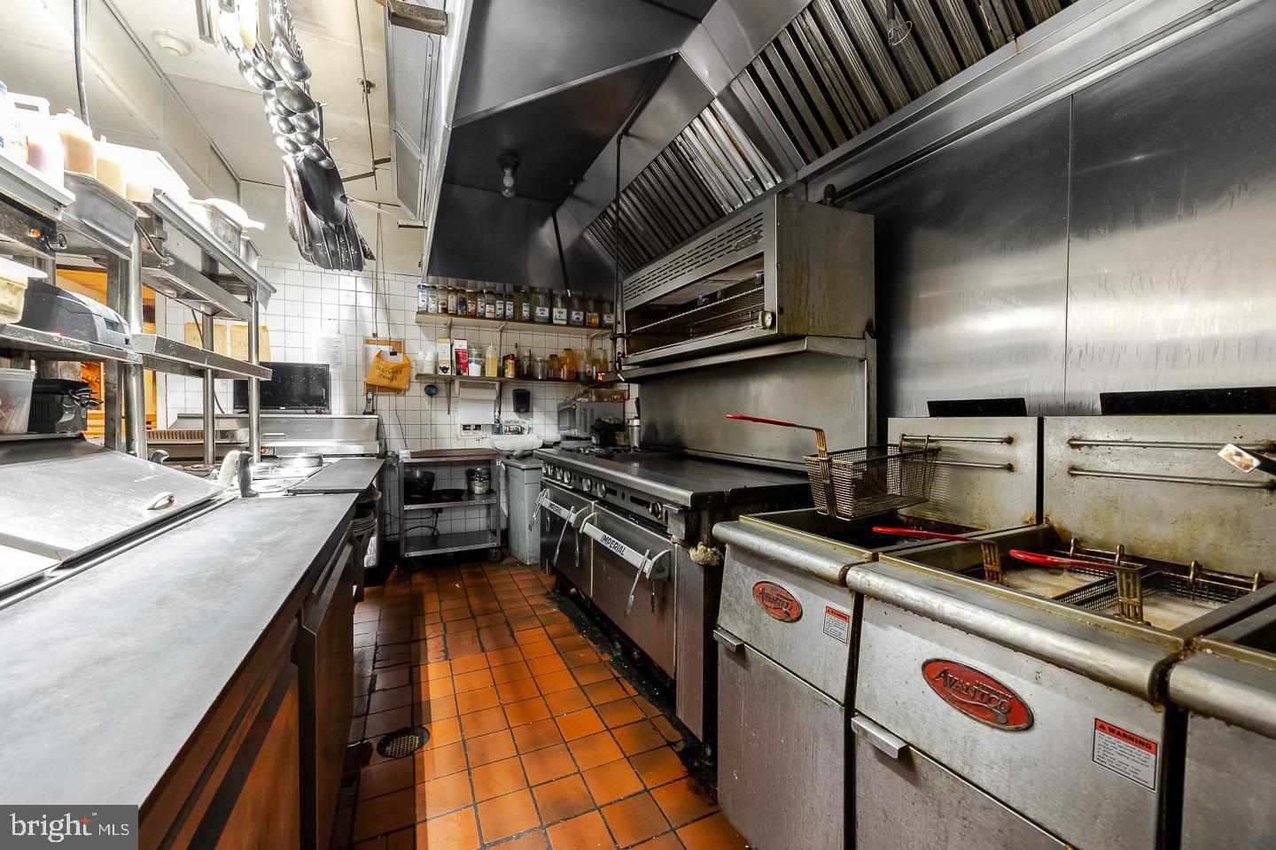 ARDMORE - Commercial Sale