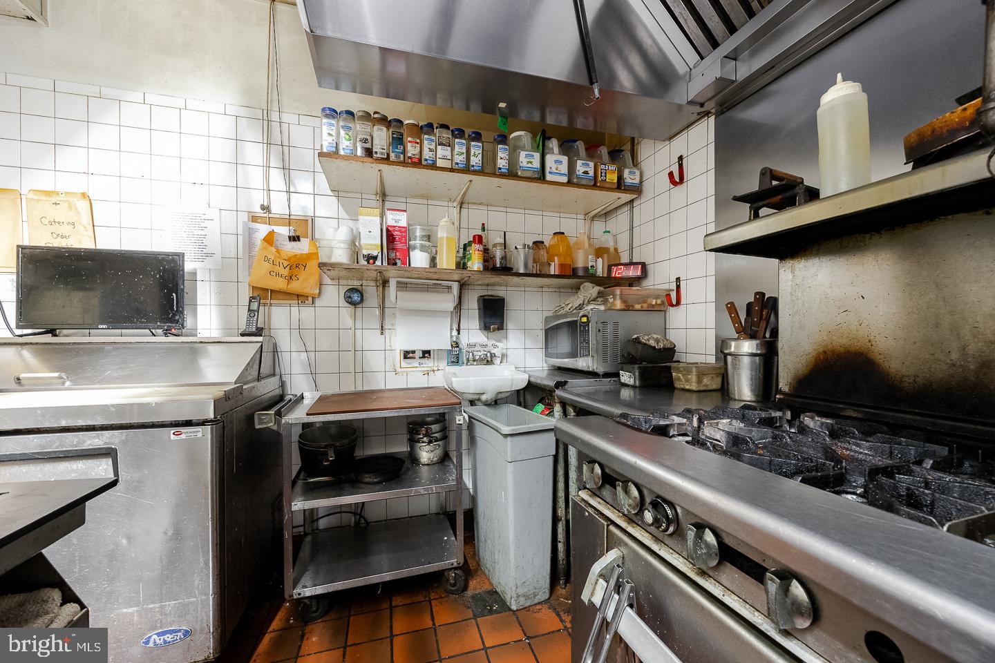 ARDMORE - Commercial Sale