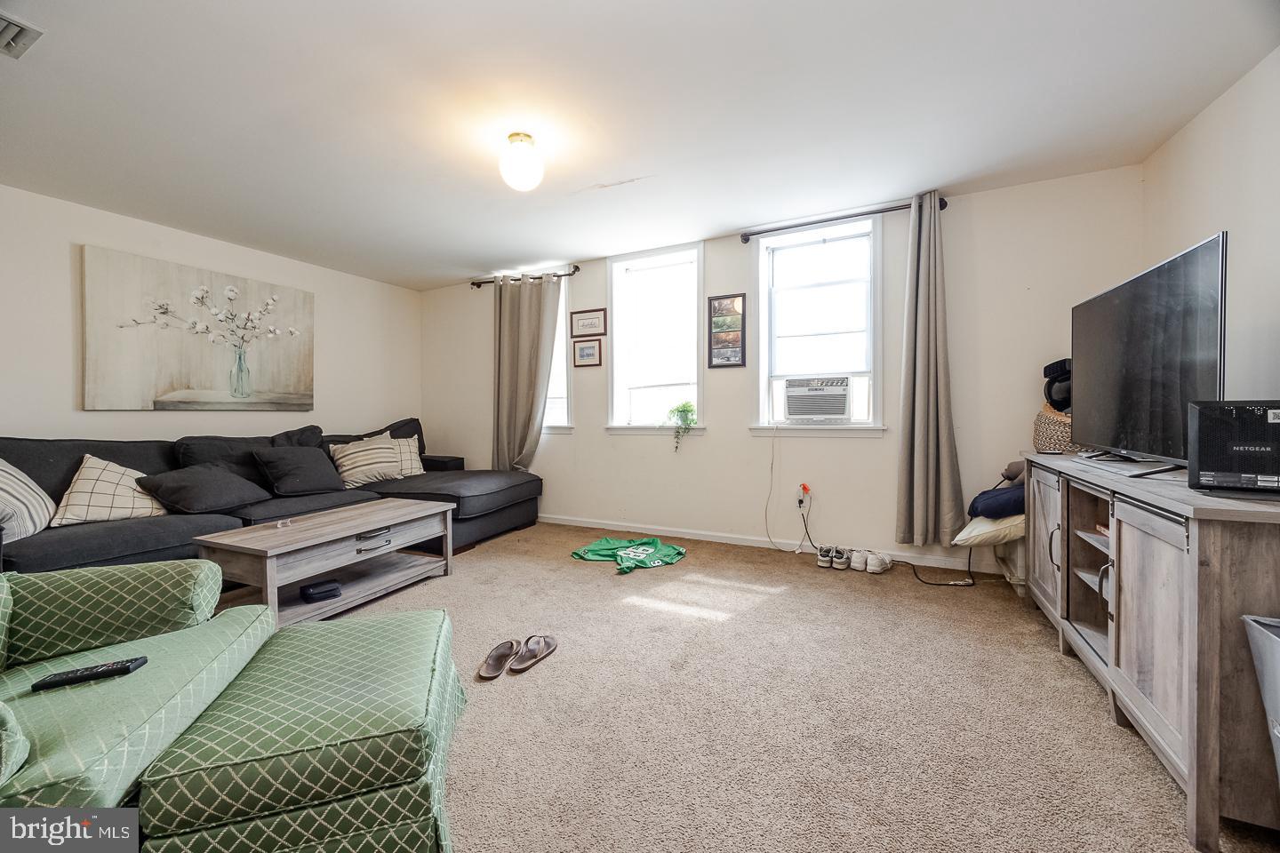 ARDMORE - Commercial Sale