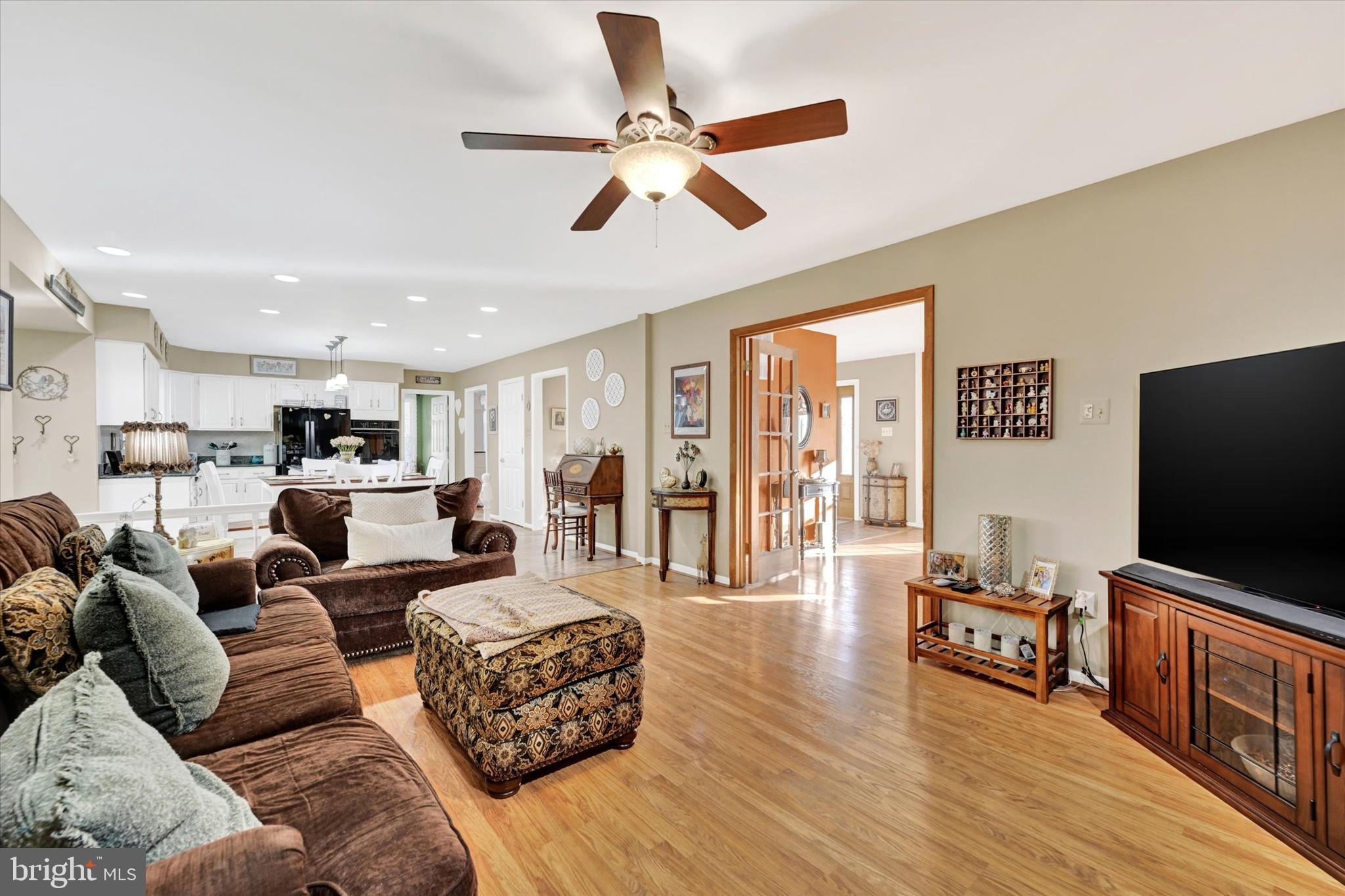 HUNTERS GLEN - Residential