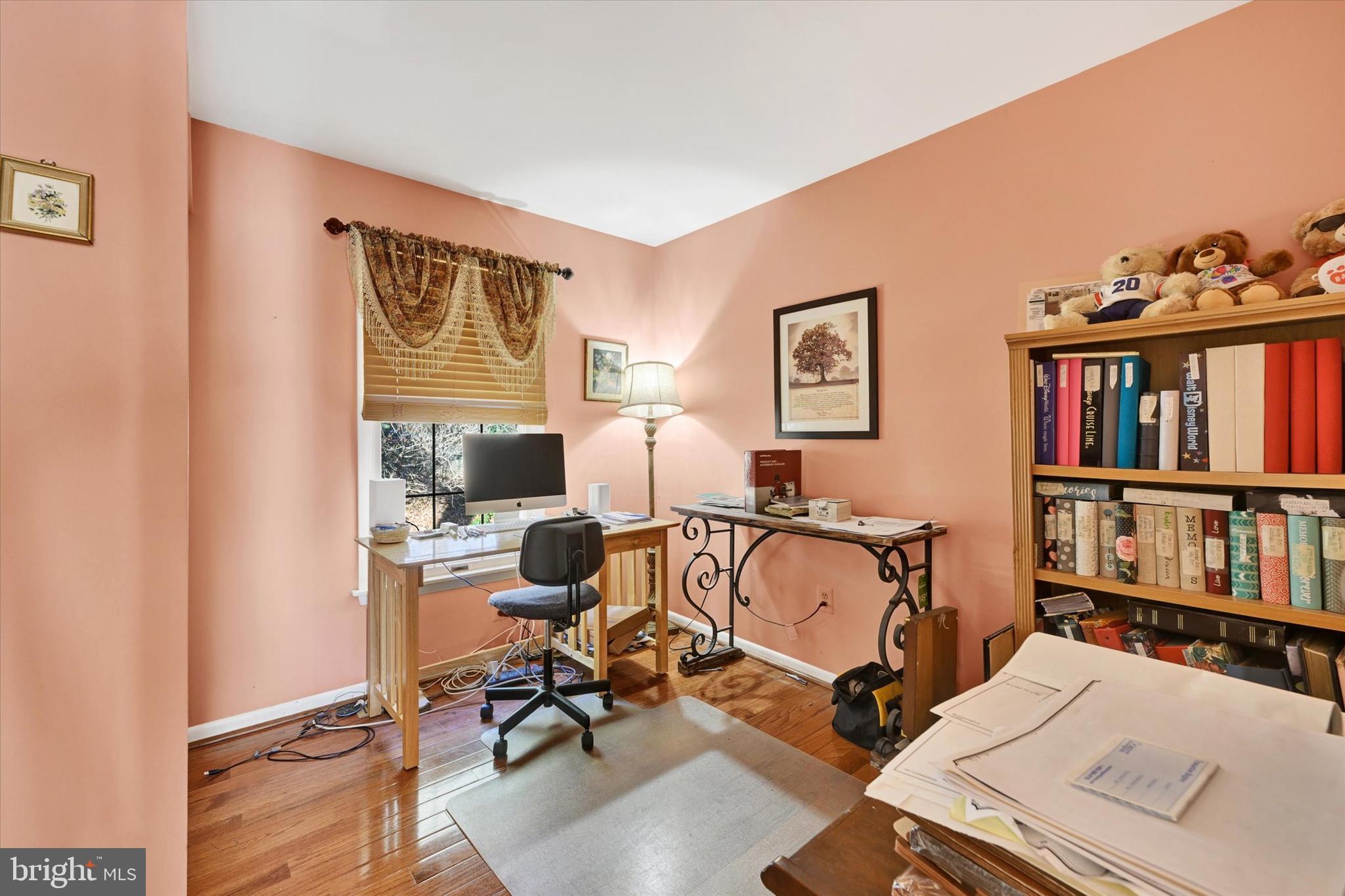 HUNTERS GLEN - Residential