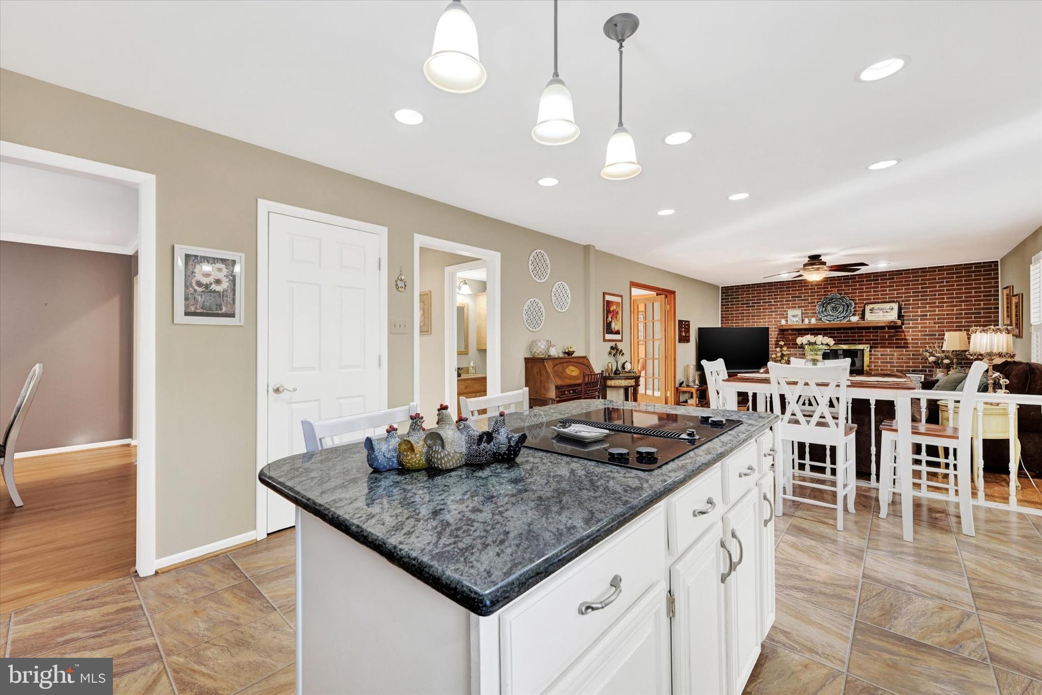 HUNTERS GLEN - Residential