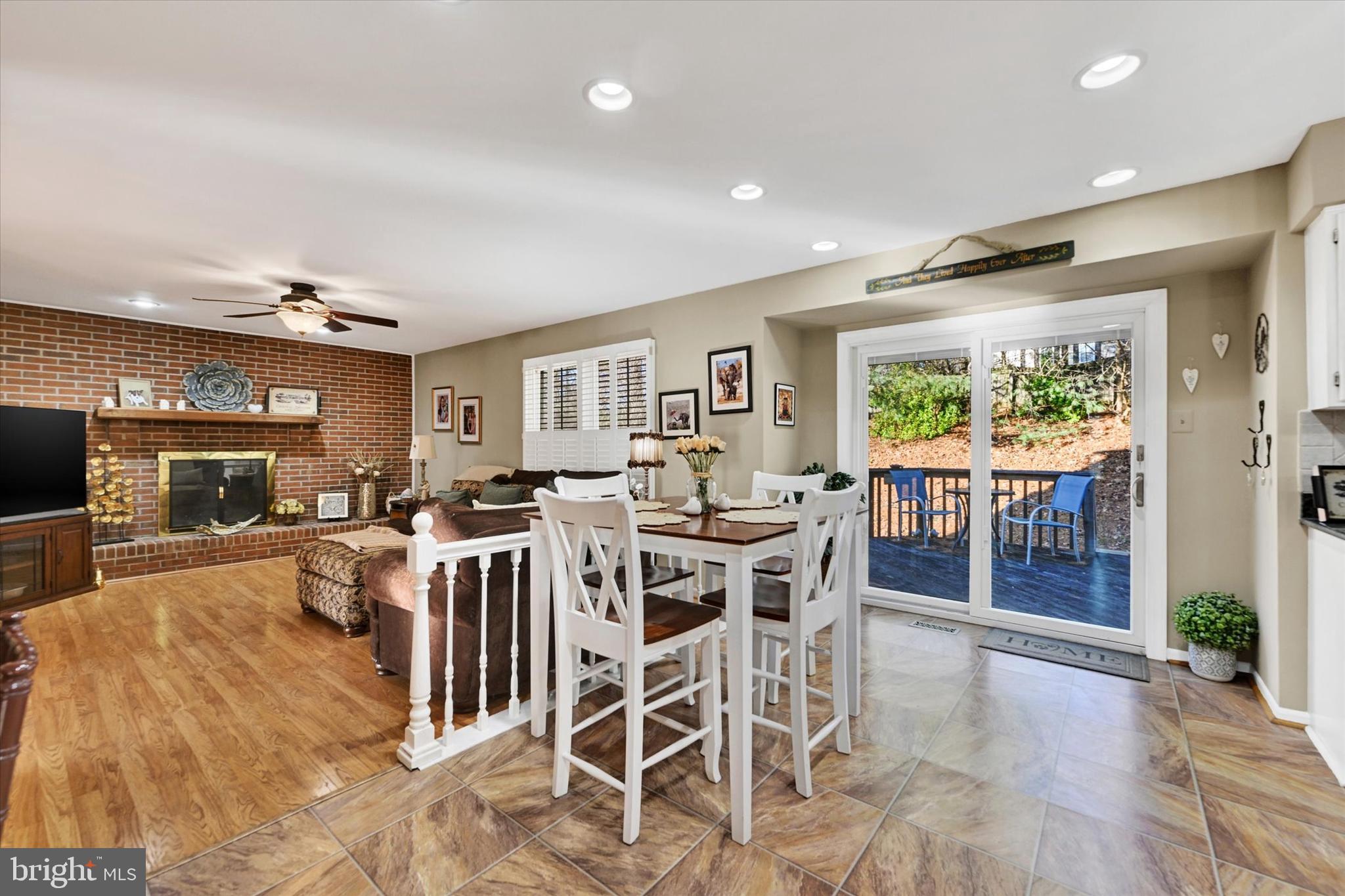 HUNTERS GLEN - Residential