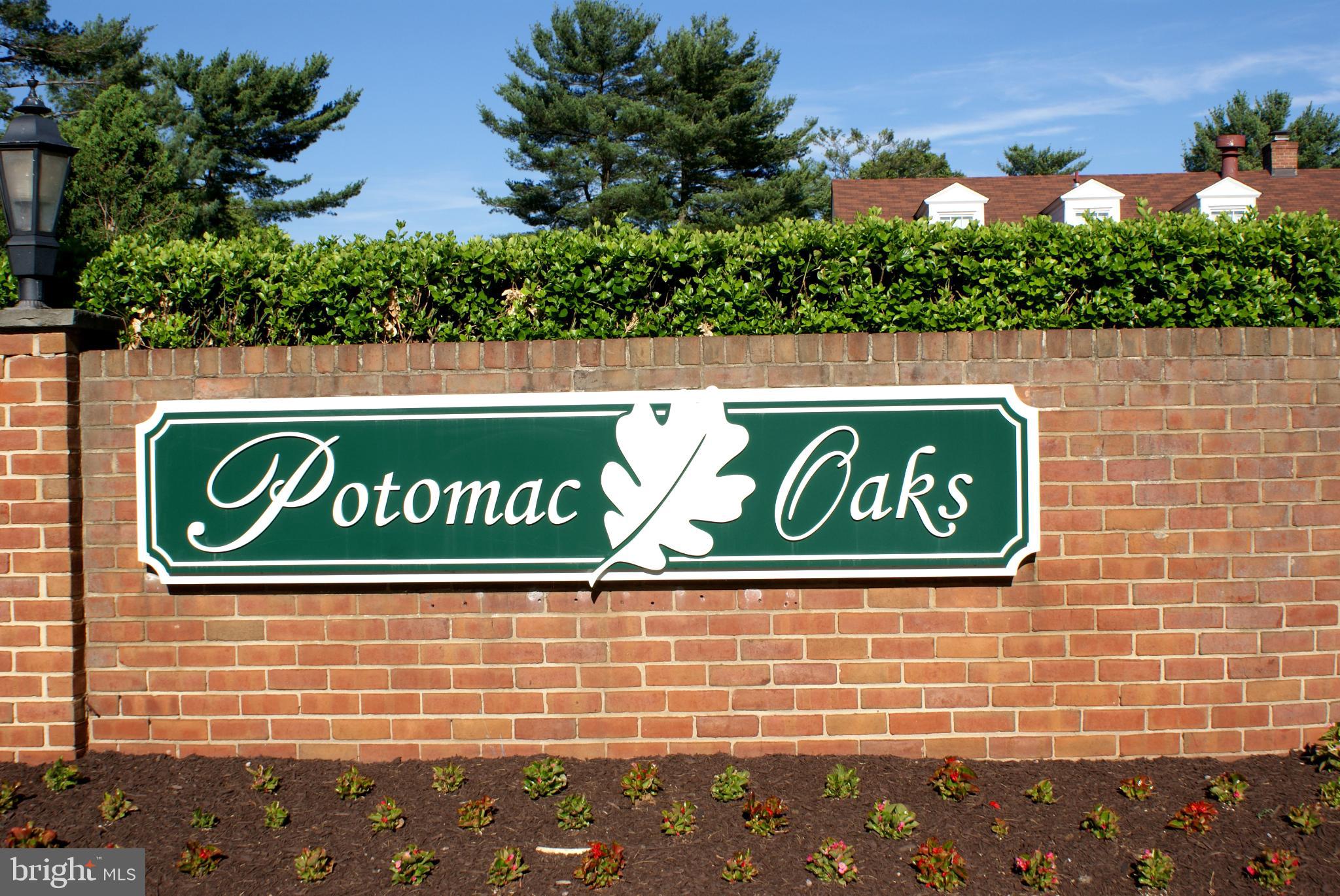 POTOMAC OAKS - Residential