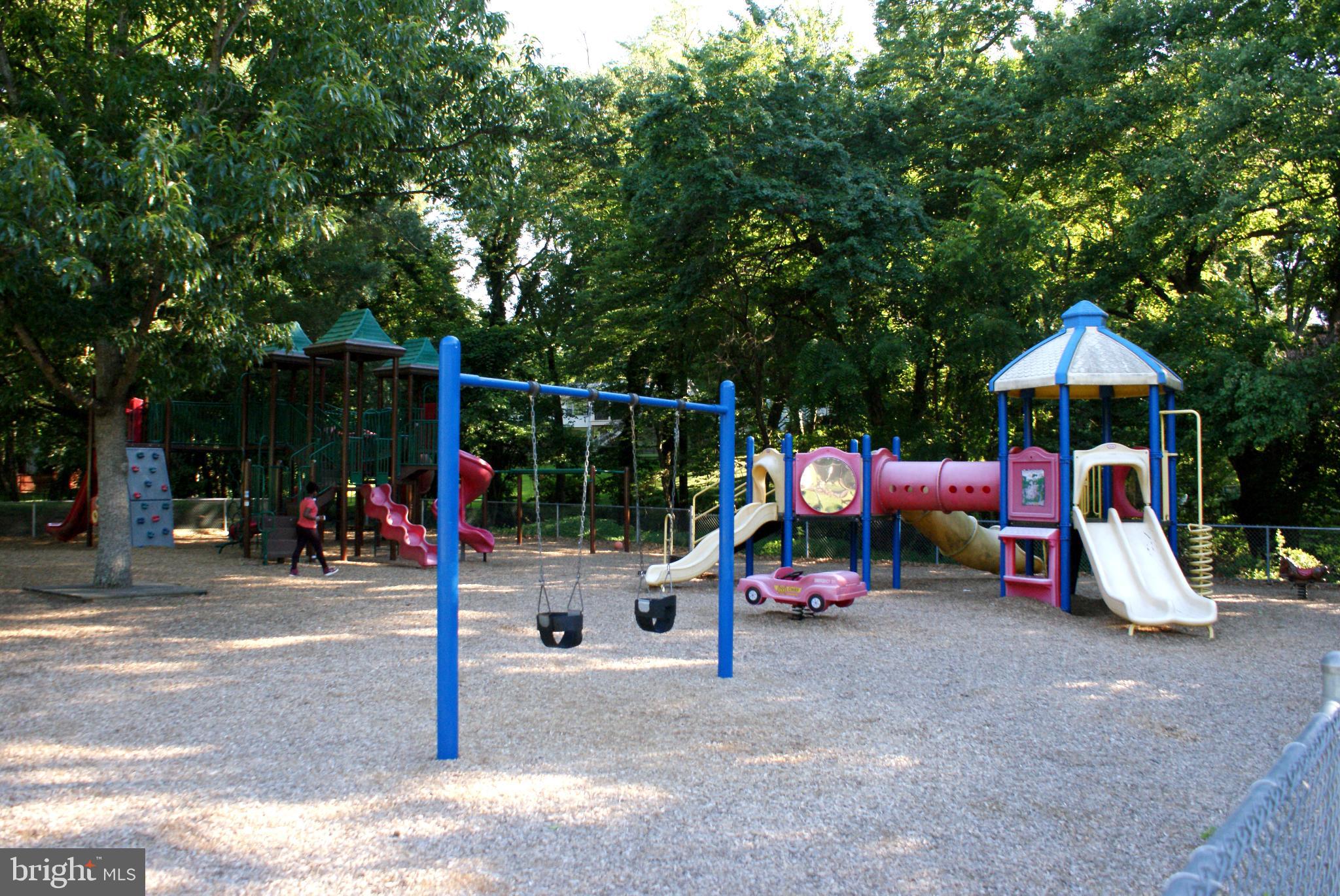 POTOMAC OAKS - Residential