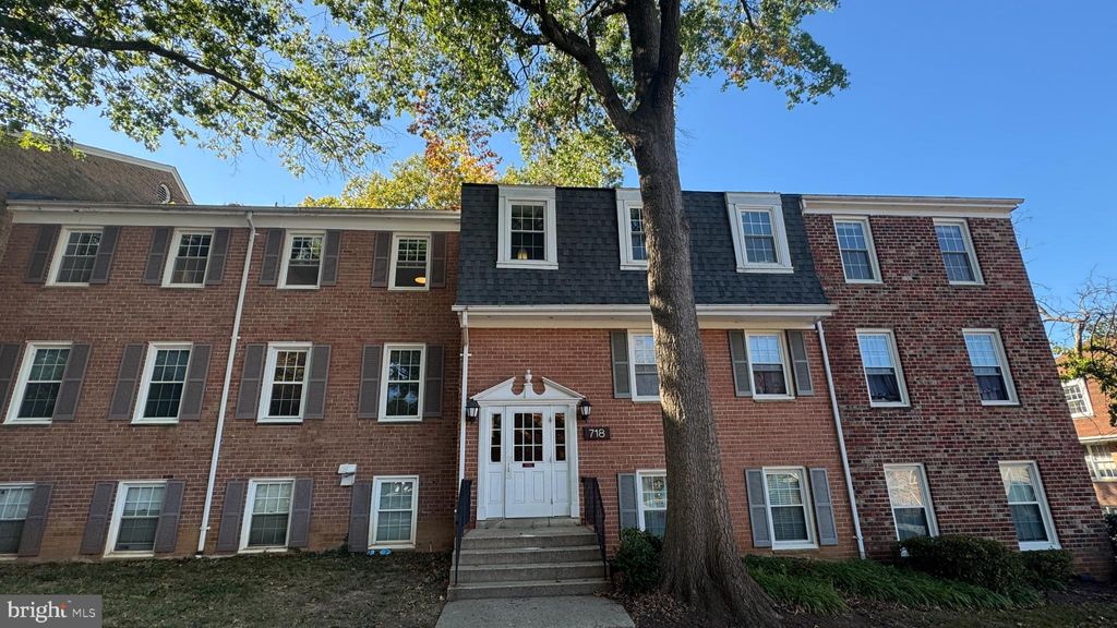 Photo of 718 Quince Orchard Boulevard #201, GAITHERSBURG, MD 20878 (MLS # MDMC2203040)