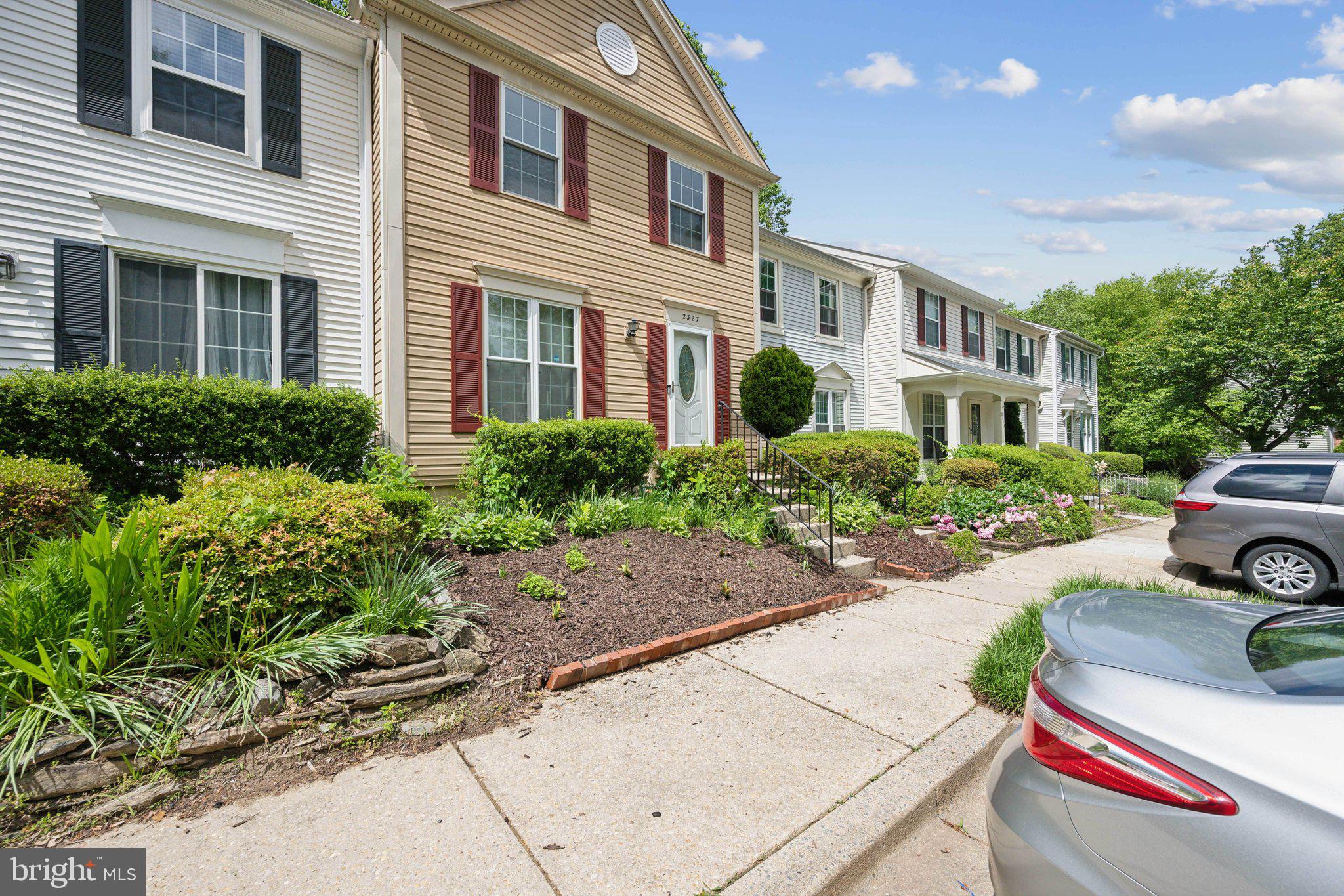 LONGMEAD - Residential