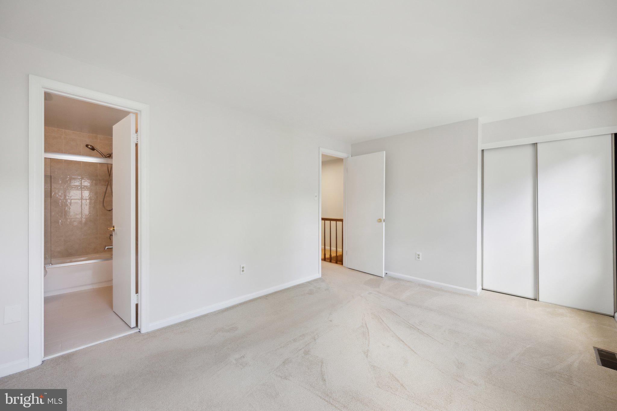 LONGMEAD - Residential