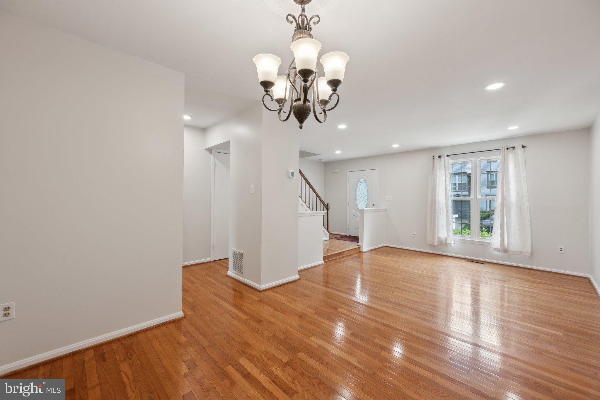 LONGMEAD - Residential