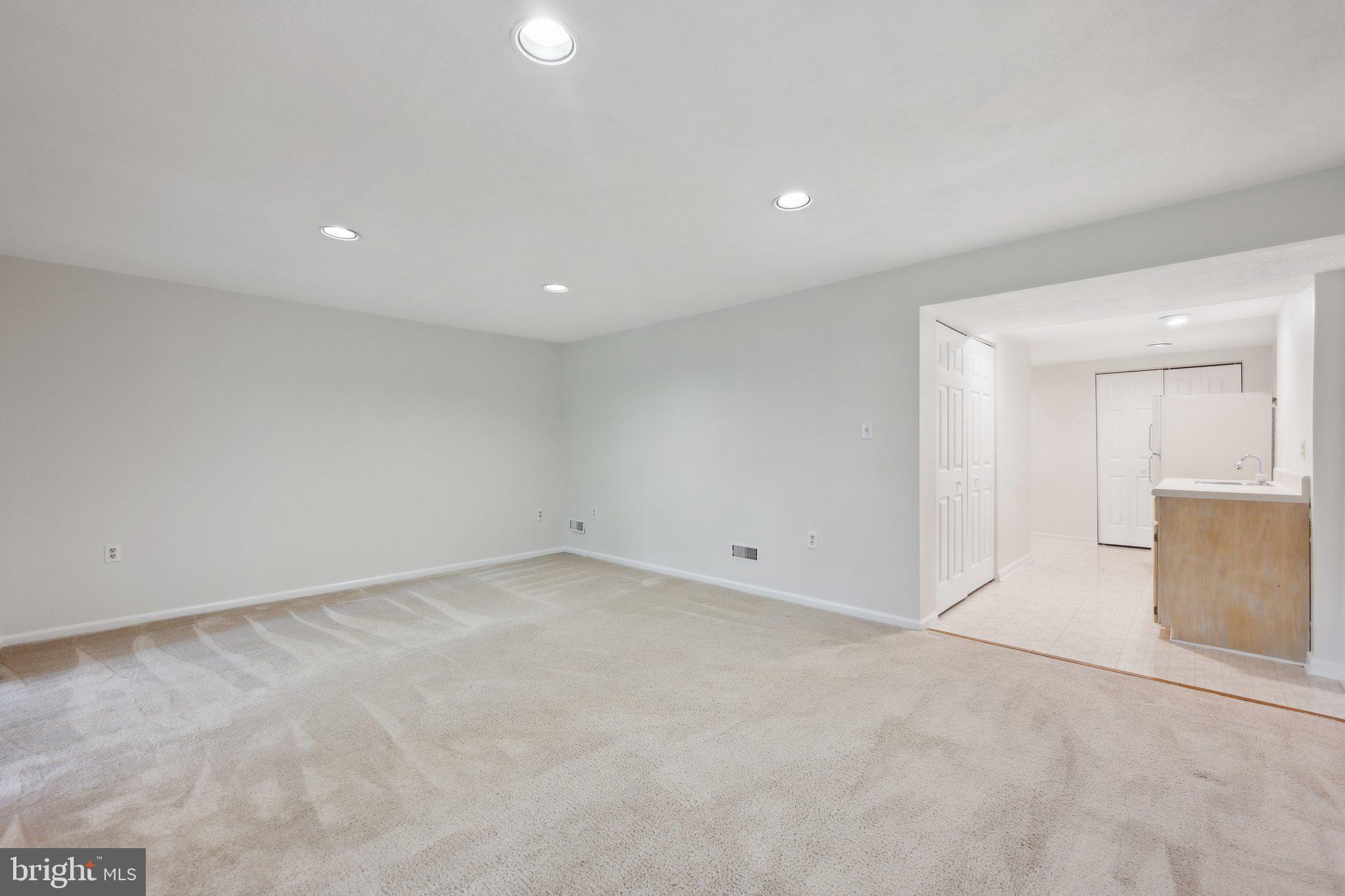 LONGMEAD - Residential