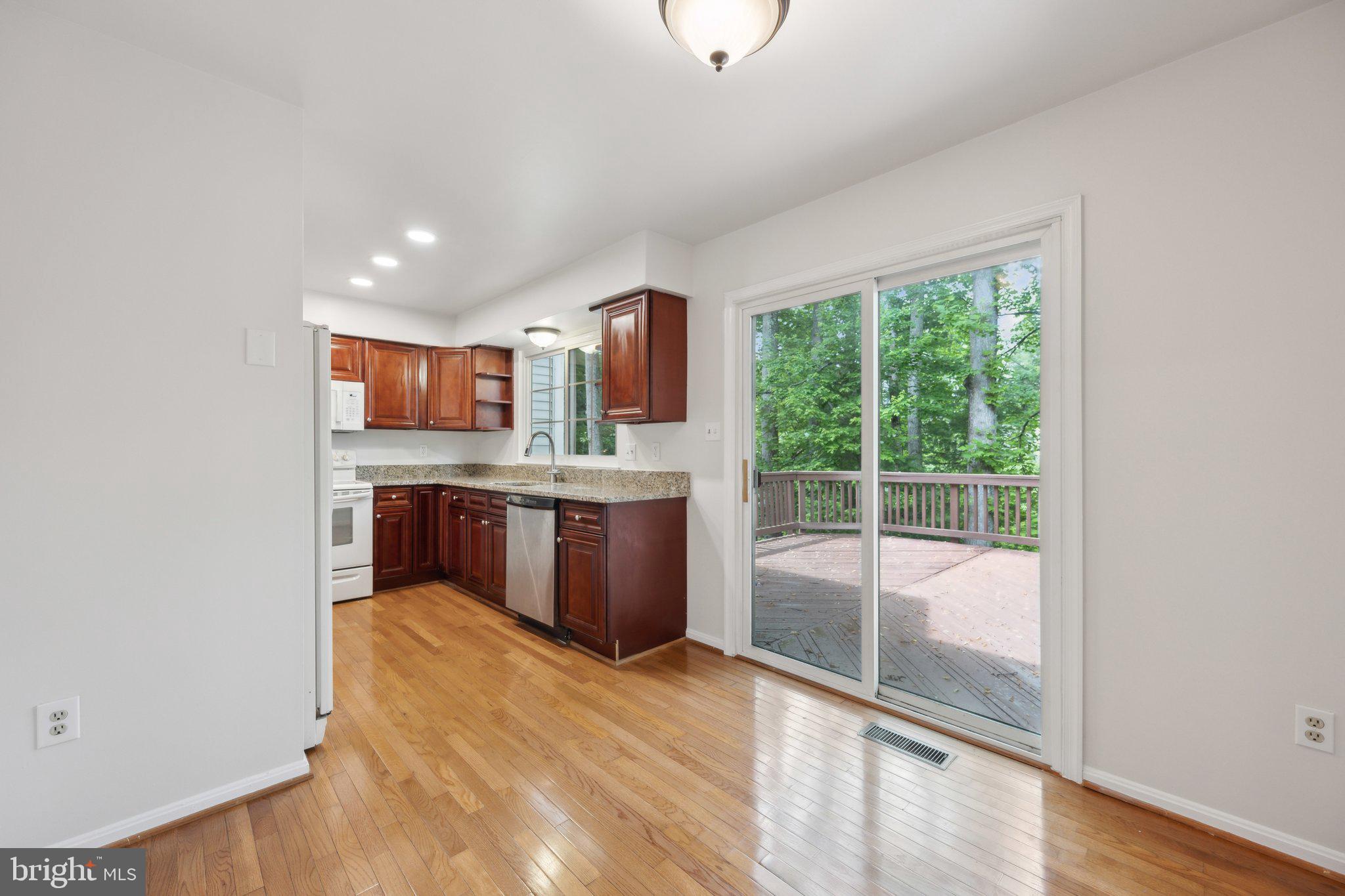 LONGMEAD - Residential