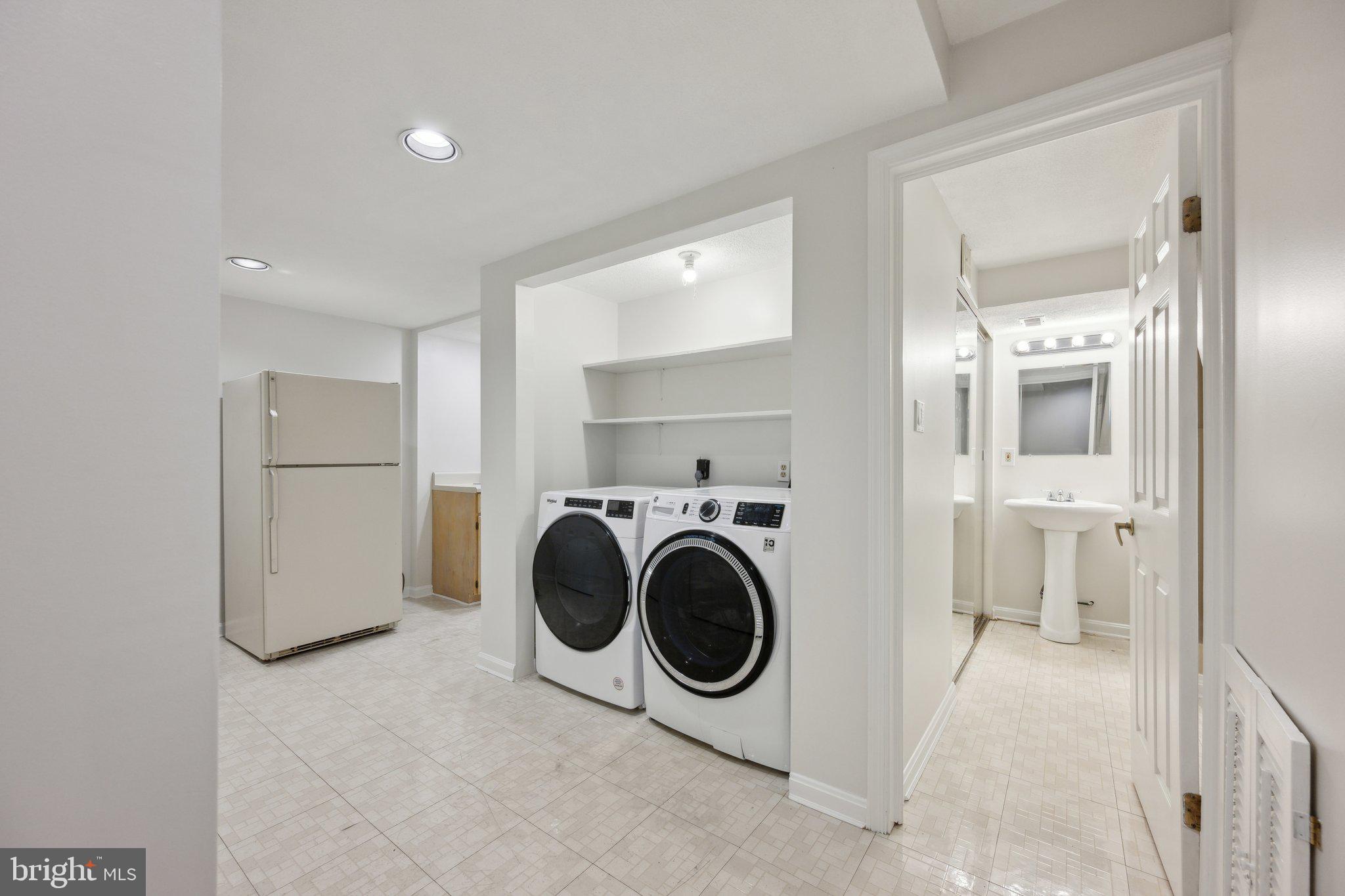 LONGMEAD - Residential