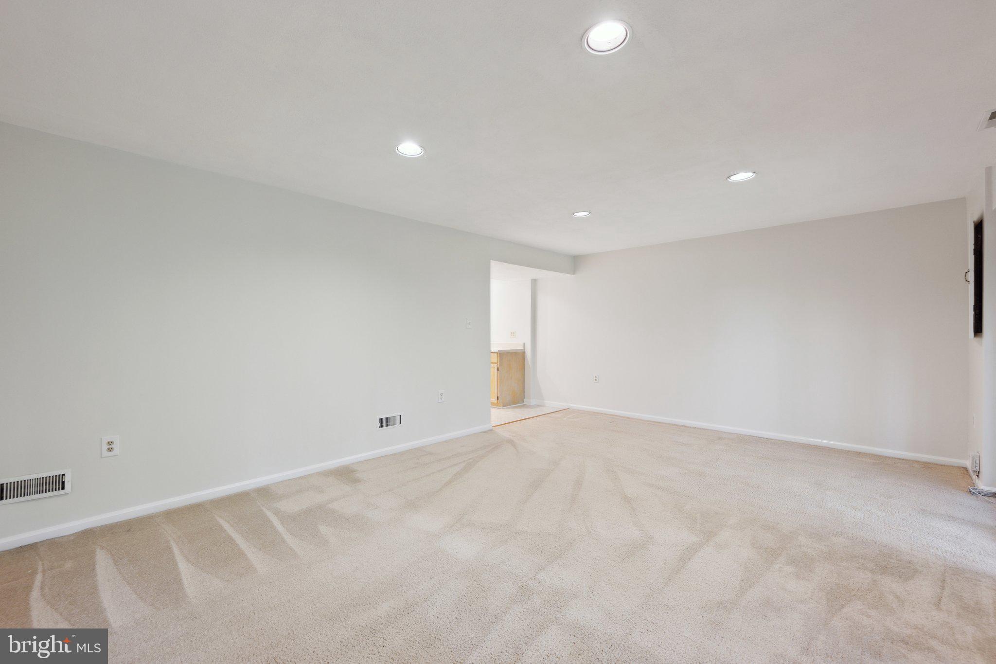 LONGMEAD - Residential