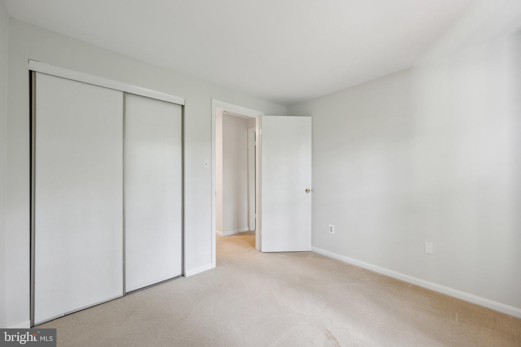 LONGMEAD - Residential