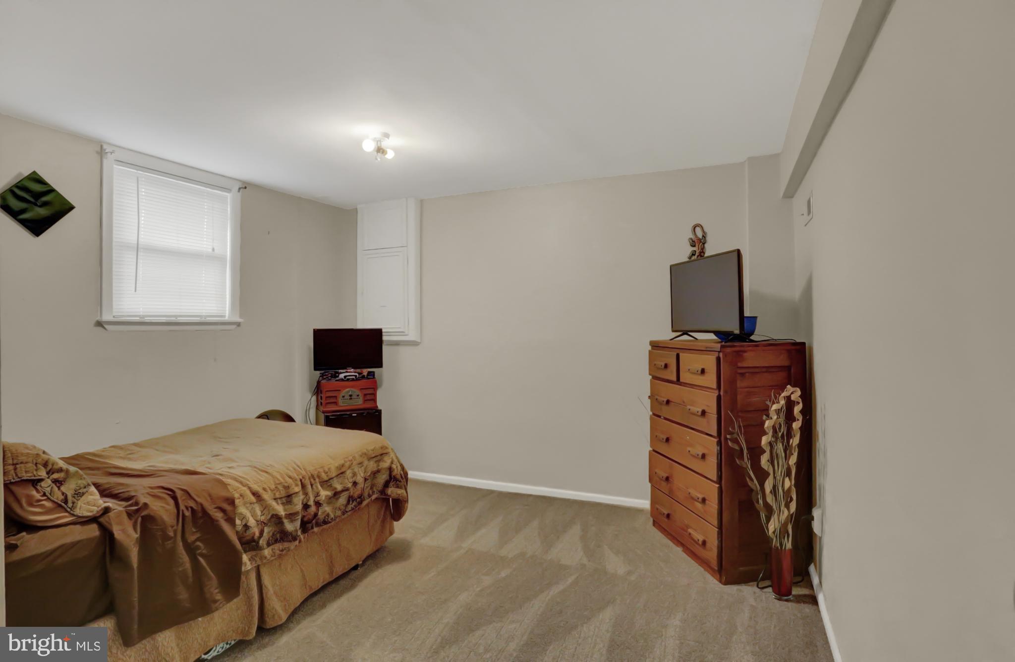 STREAMWOOD - Residential