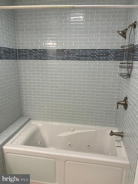 POTOMAC MANOR - Residential Lease