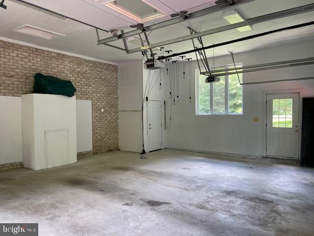 POTOMAC MANOR - Residential Lease