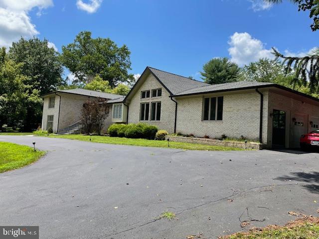 POTOMAC MANOR - Residential Lease