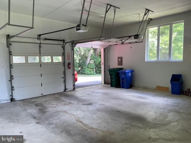 POTOMAC MANOR - Residential Lease