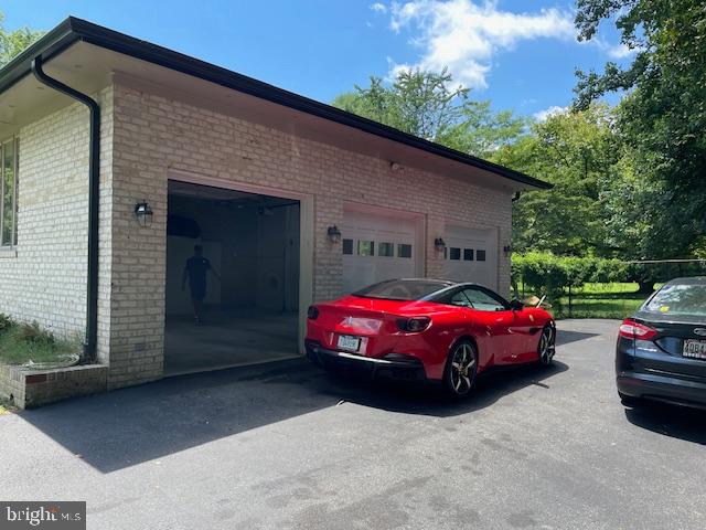 POTOMAC MANOR - Residential Lease