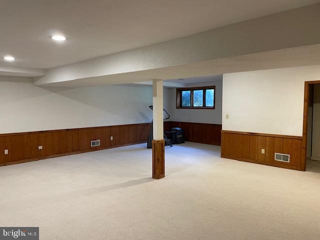 POTOMAC MANOR - Residential Lease