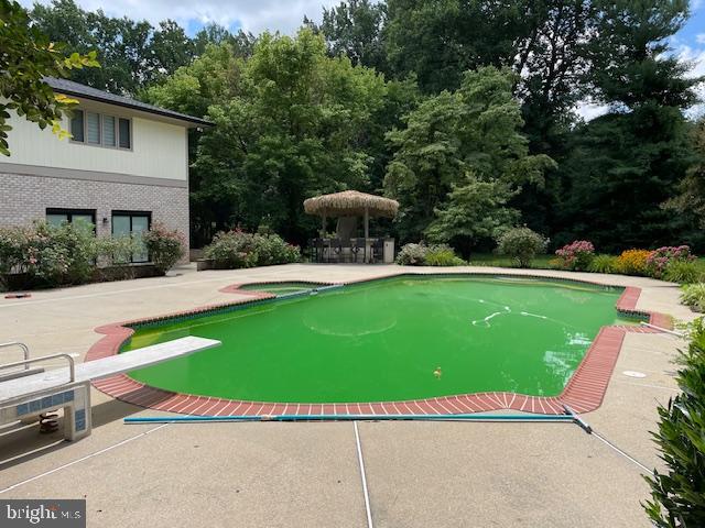 POTOMAC MANOR - Residential Lease