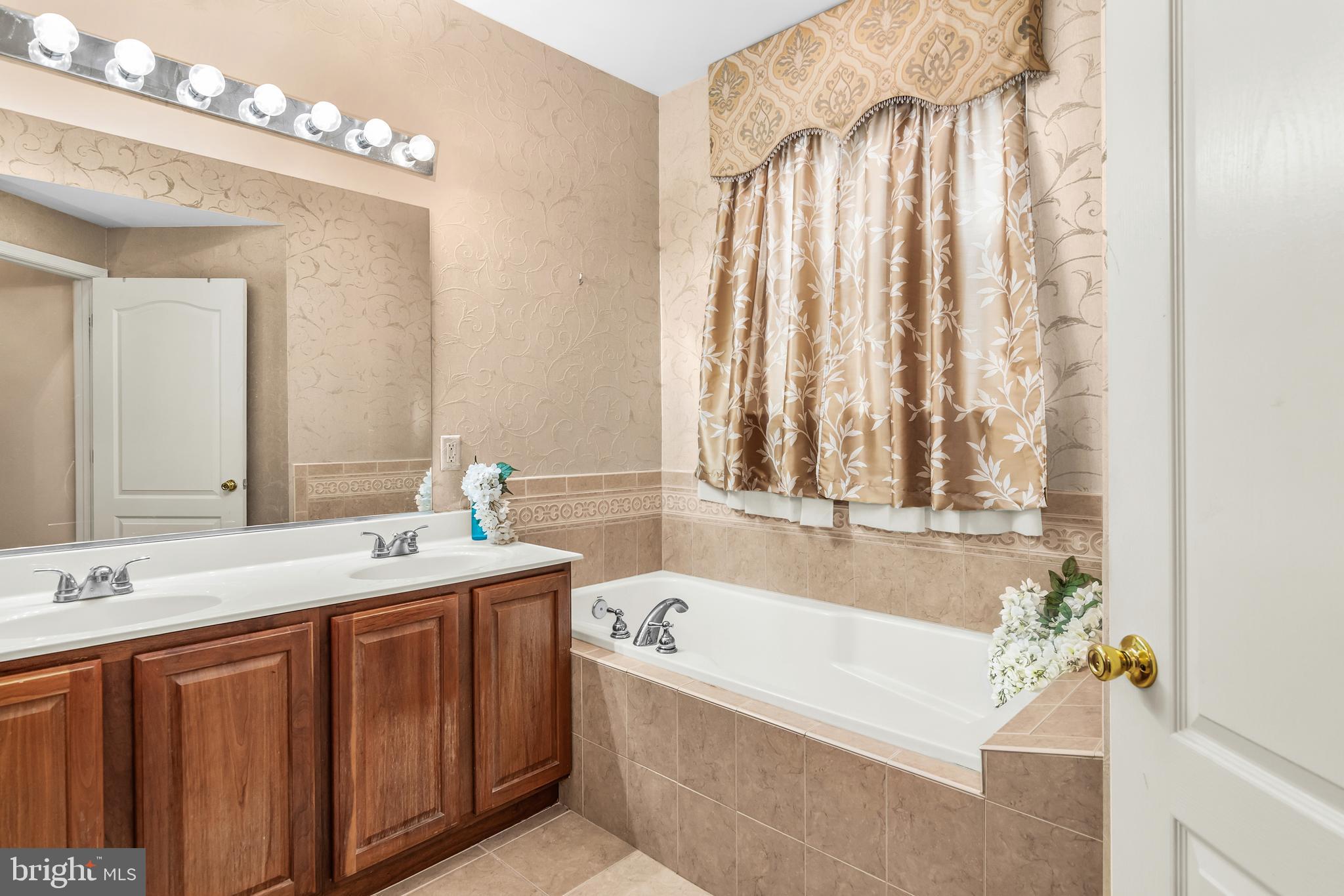 PATRIOT SQUARE - Residential