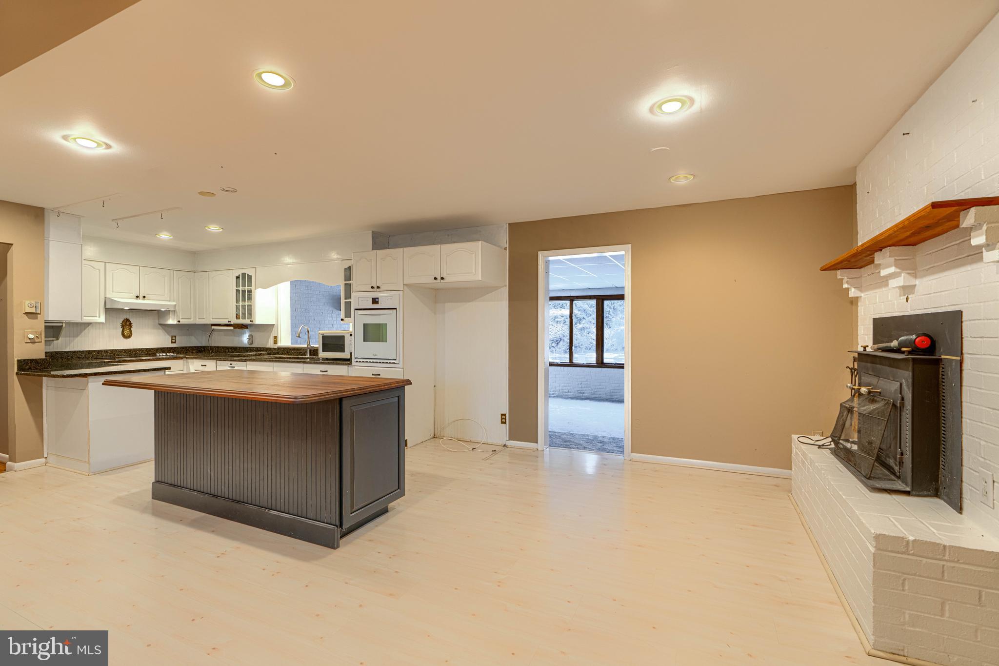 JARRETTSVILLE - Residential