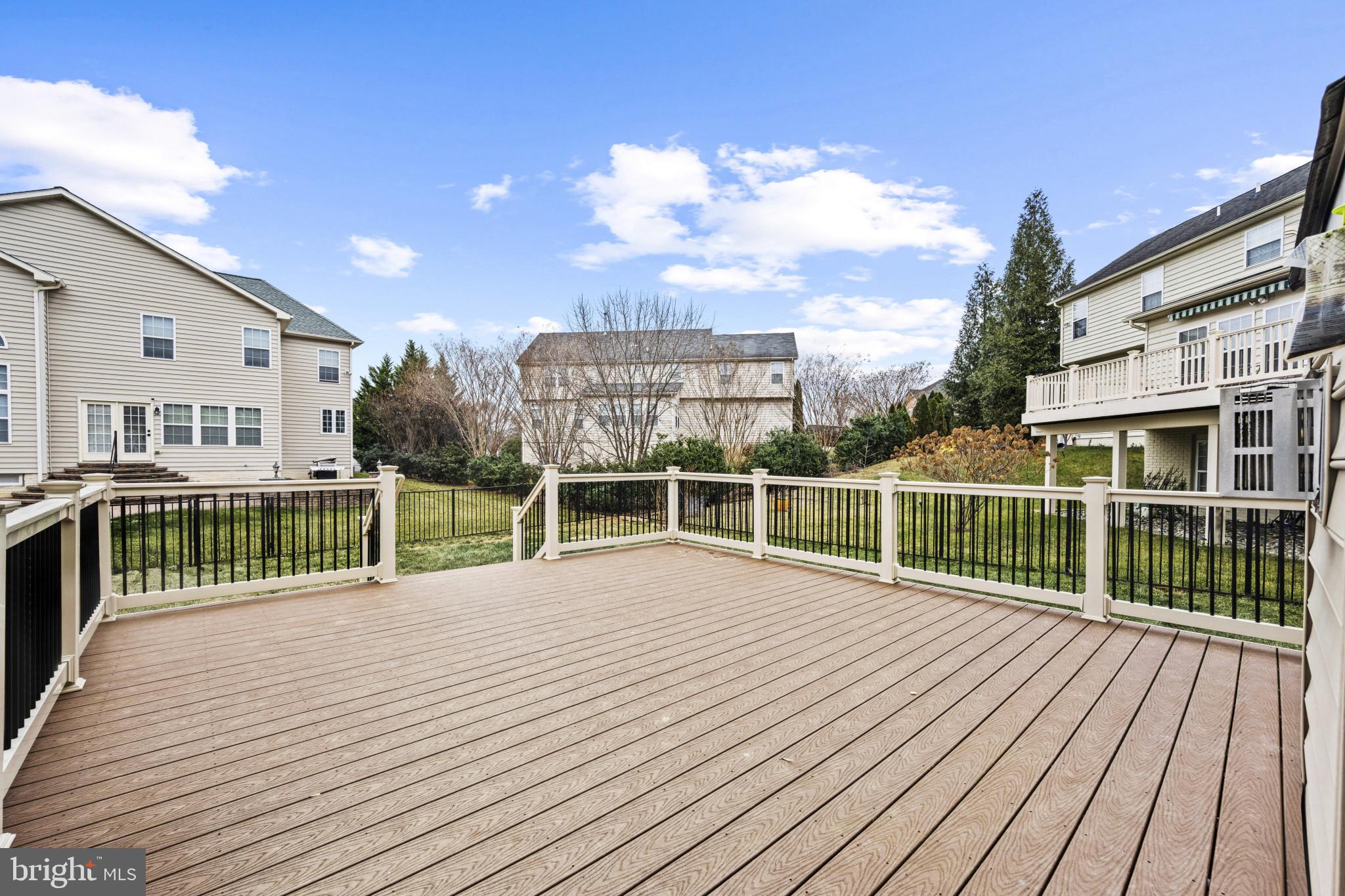 ADAMSTOWN COMMONS - Residential