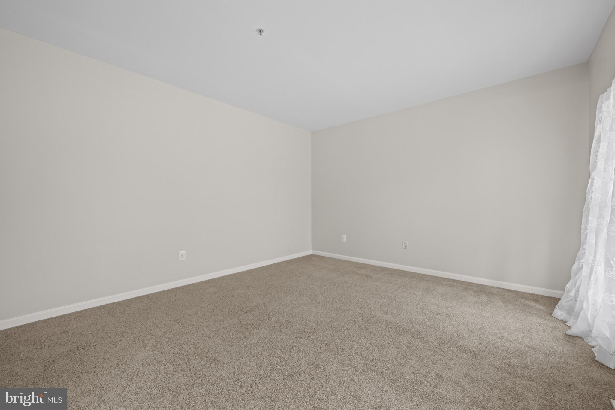 ADAMSTOWN COMMONS - Residential