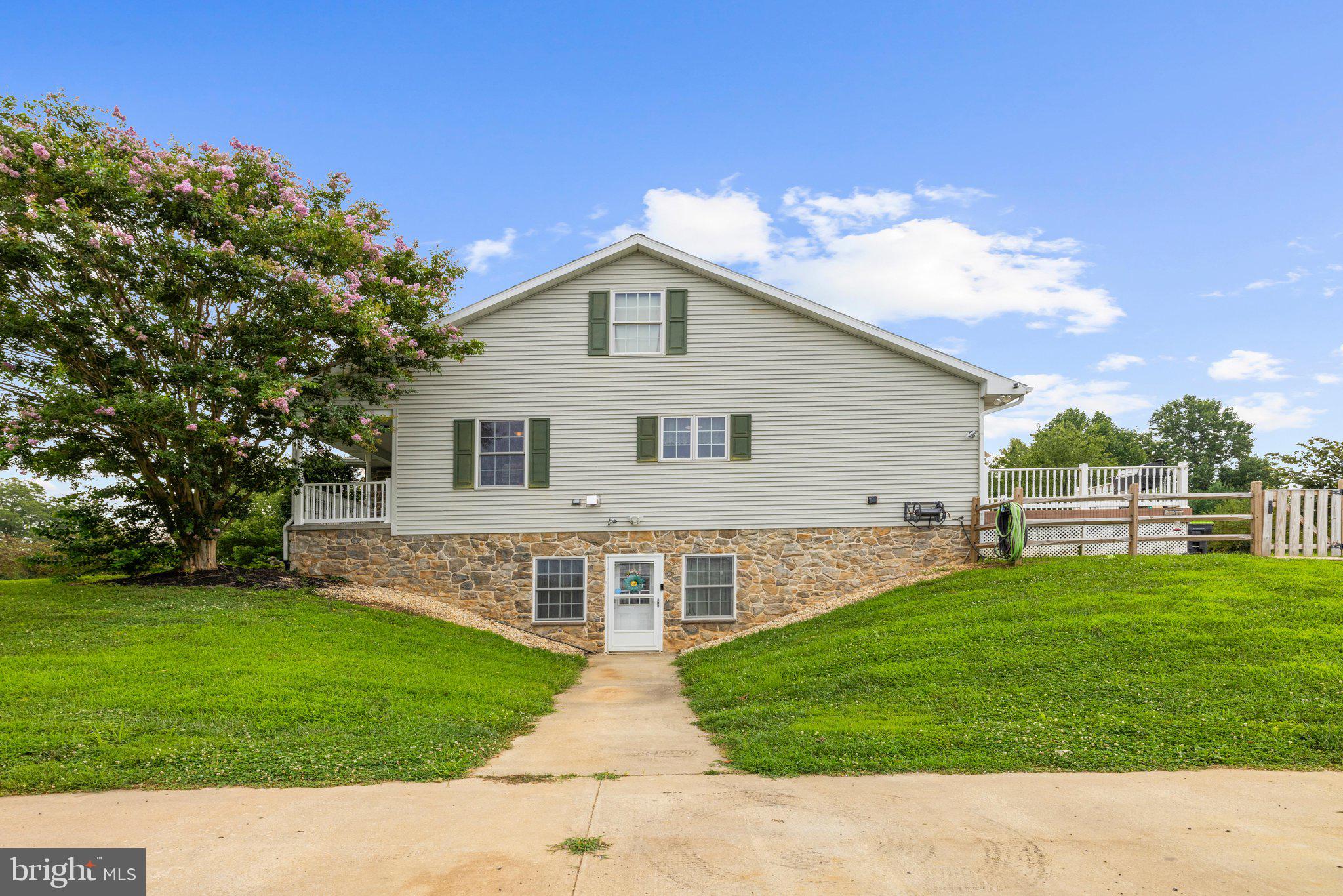 16 HOWELL POINT ROAD