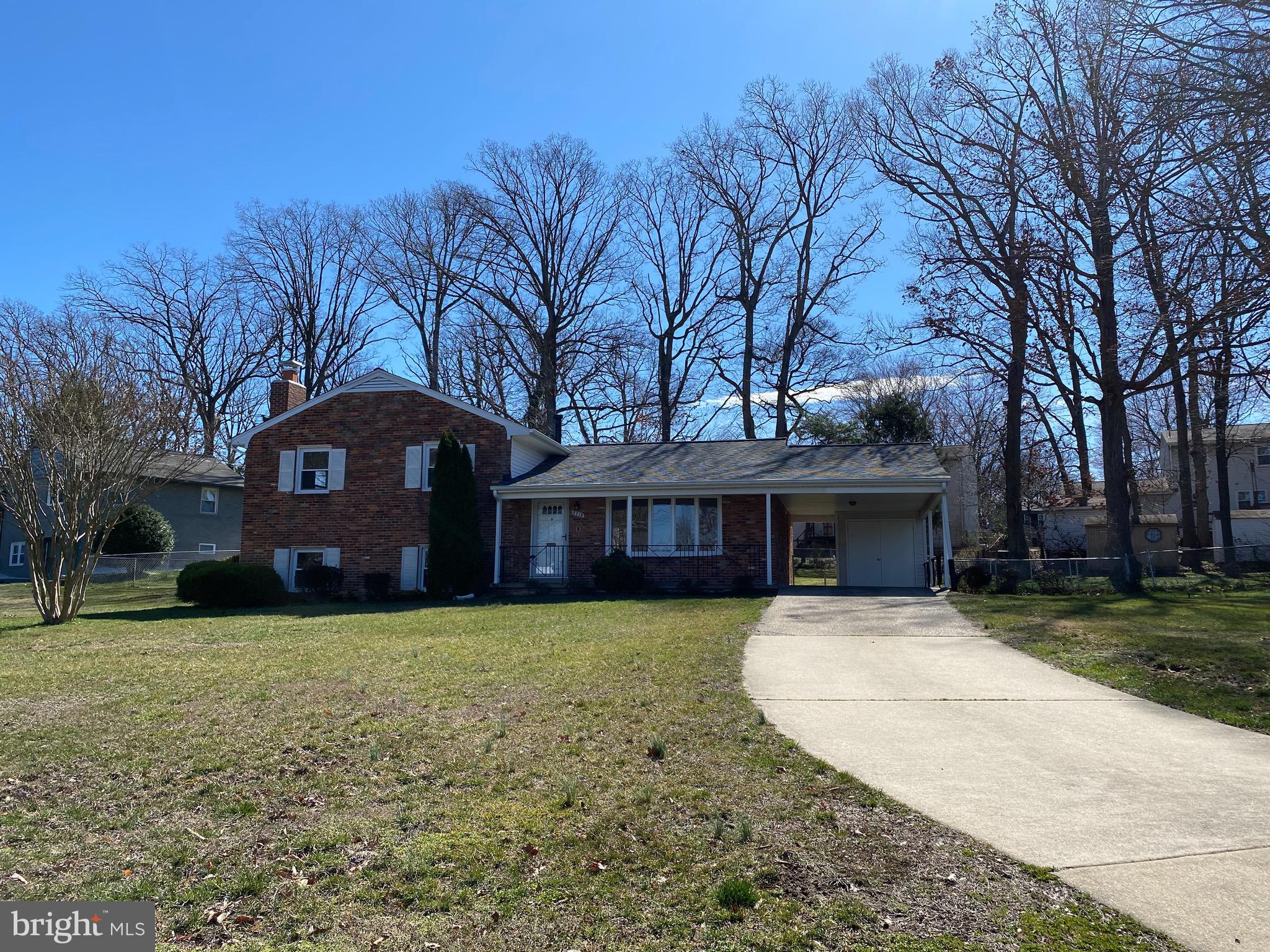 HICKORY KNOLL - Residential Lease