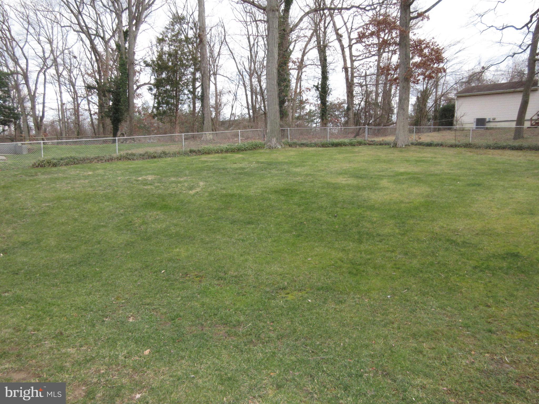 HICKORY KNOLL - Residential Lease