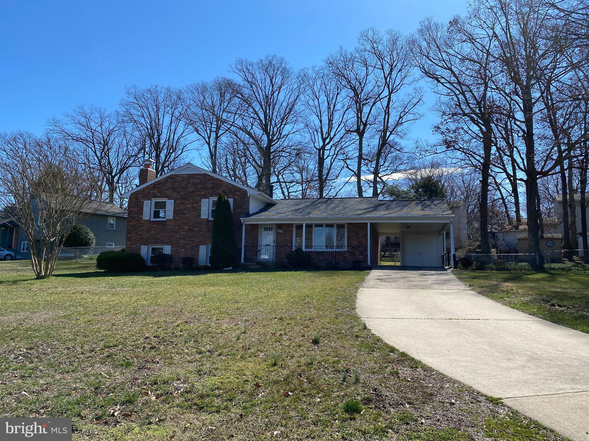 HICKORY KNOLL - Residential Lease