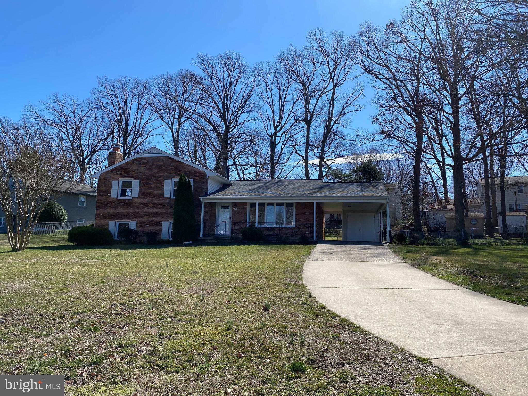 HICKORY KNOLL - Residential Lease