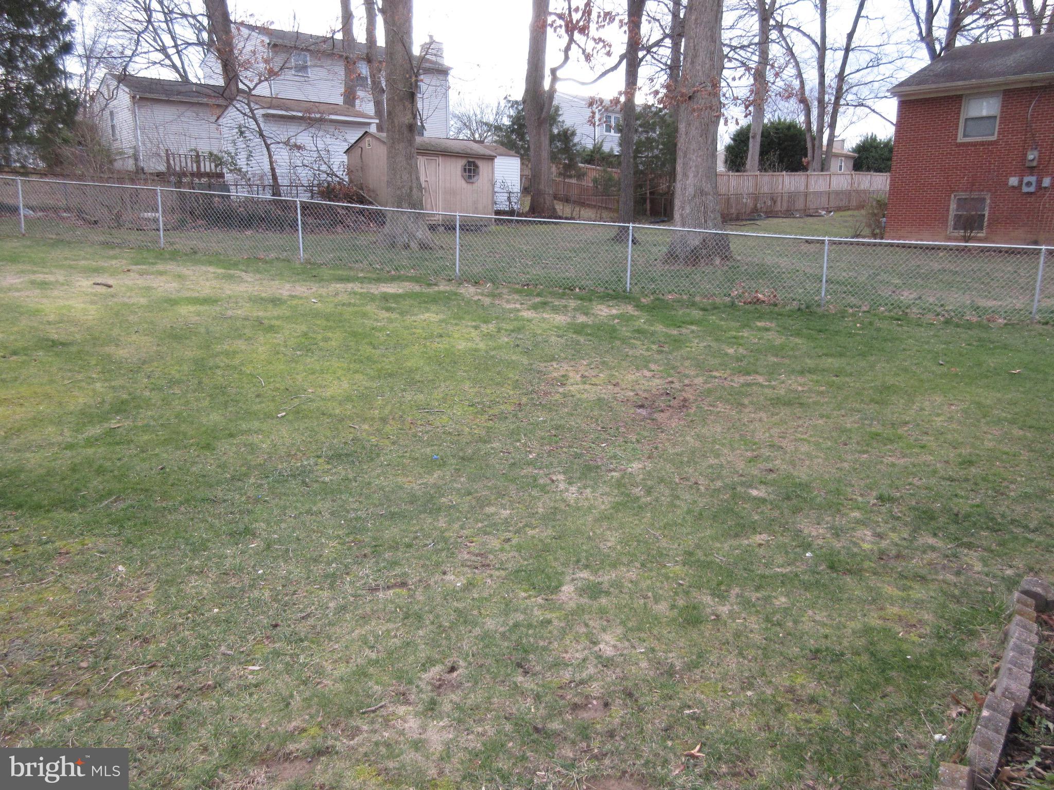 HICKORY KNOLL - Residential Lease