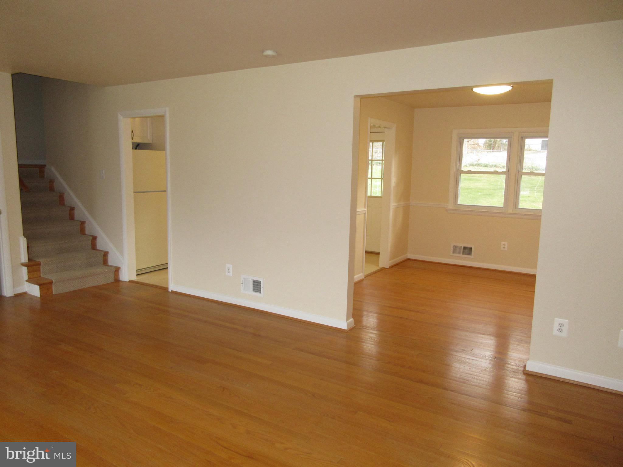 HICKORY KNOLL - Residential Lease