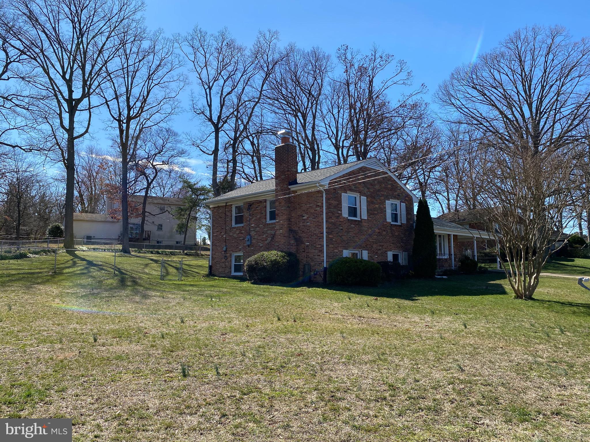 HICKORY KNOLL - Residential Lease