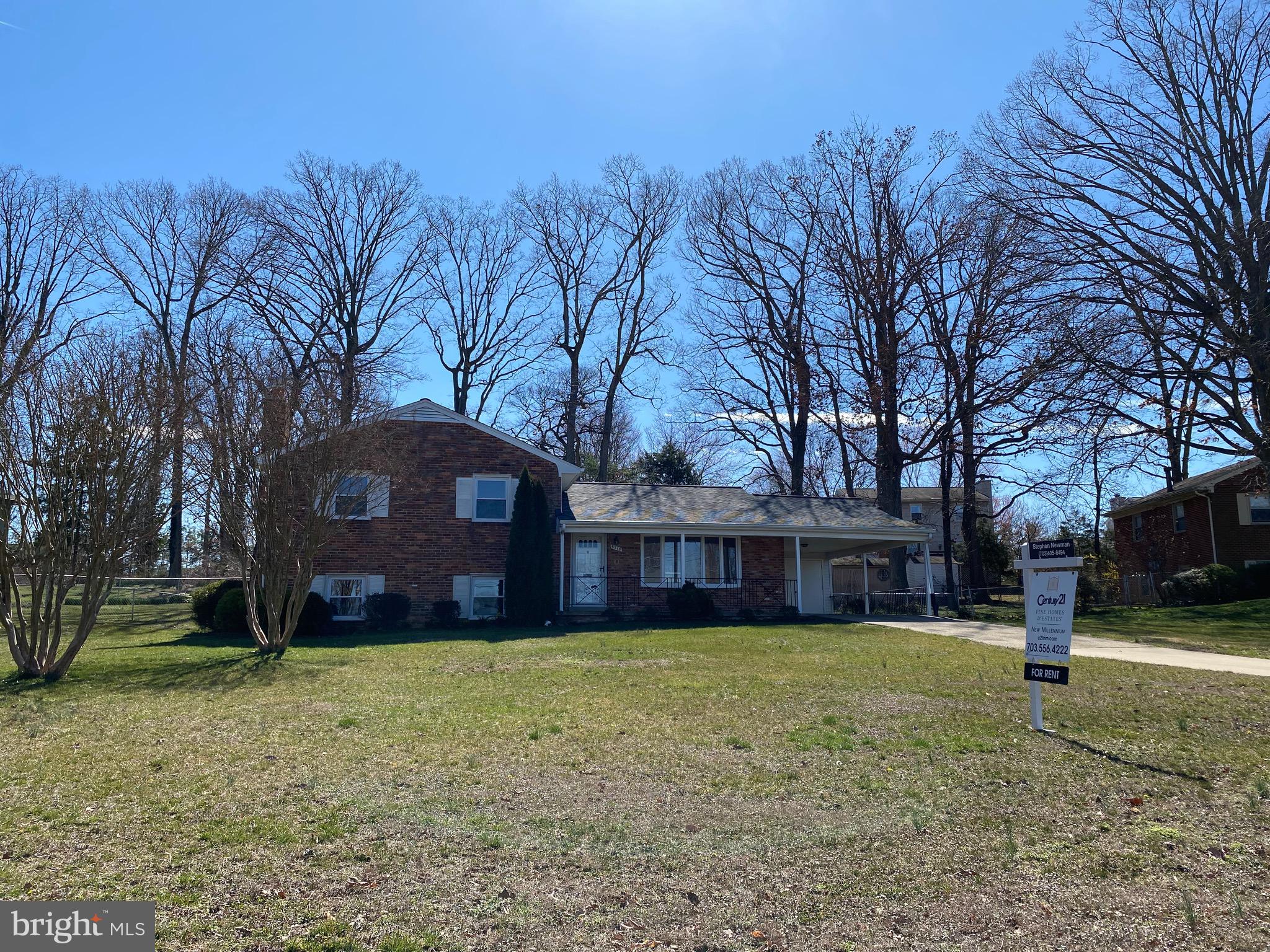 HICKORY KNOLL - Residential Lease