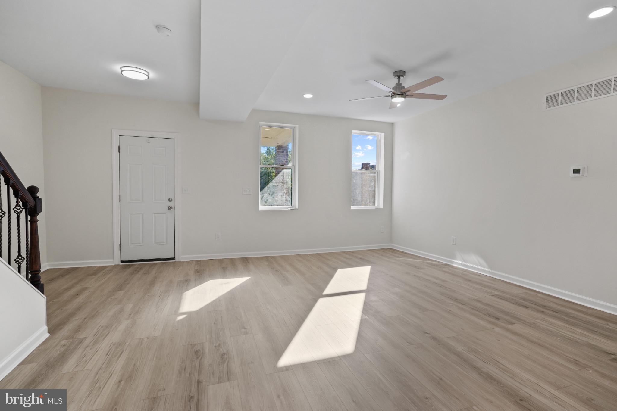 ASHLAND MEWS - Residential