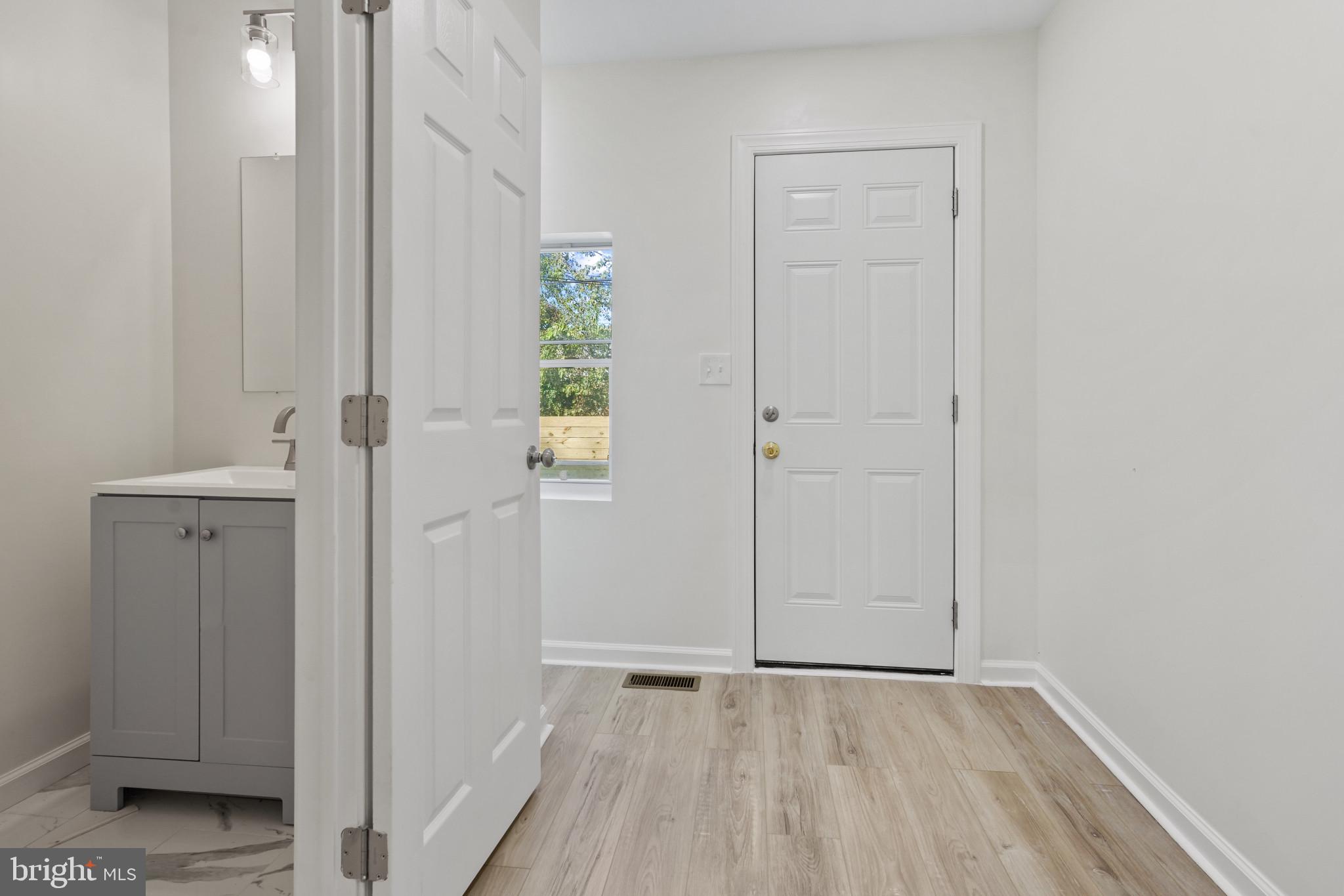 ASHLAND MEWS - Residential