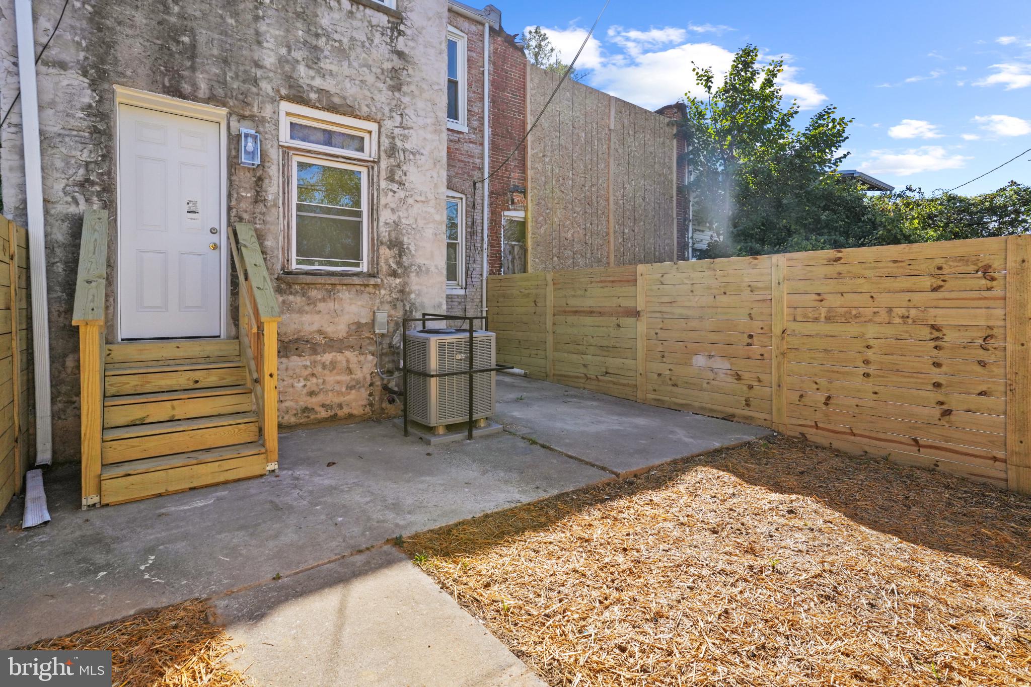 ASHLAND MEWS - Residential
