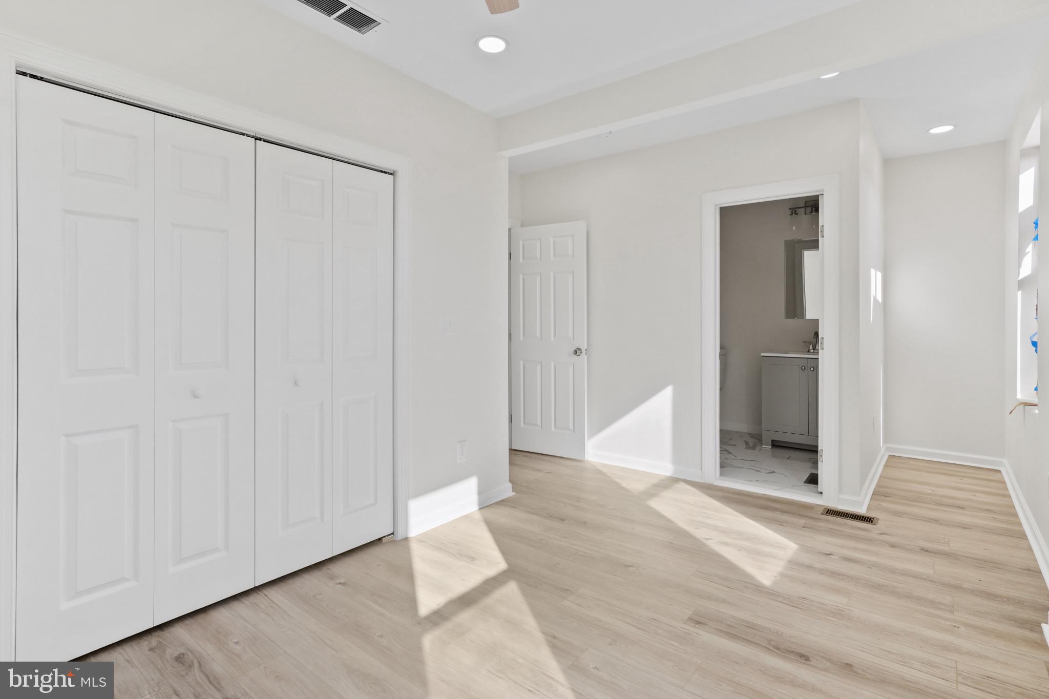 ASHLAND MEWS - Residential