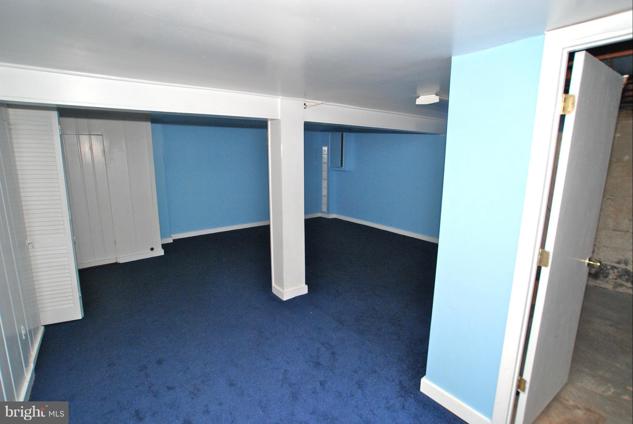 ENGLISH VILLAGE - Residential