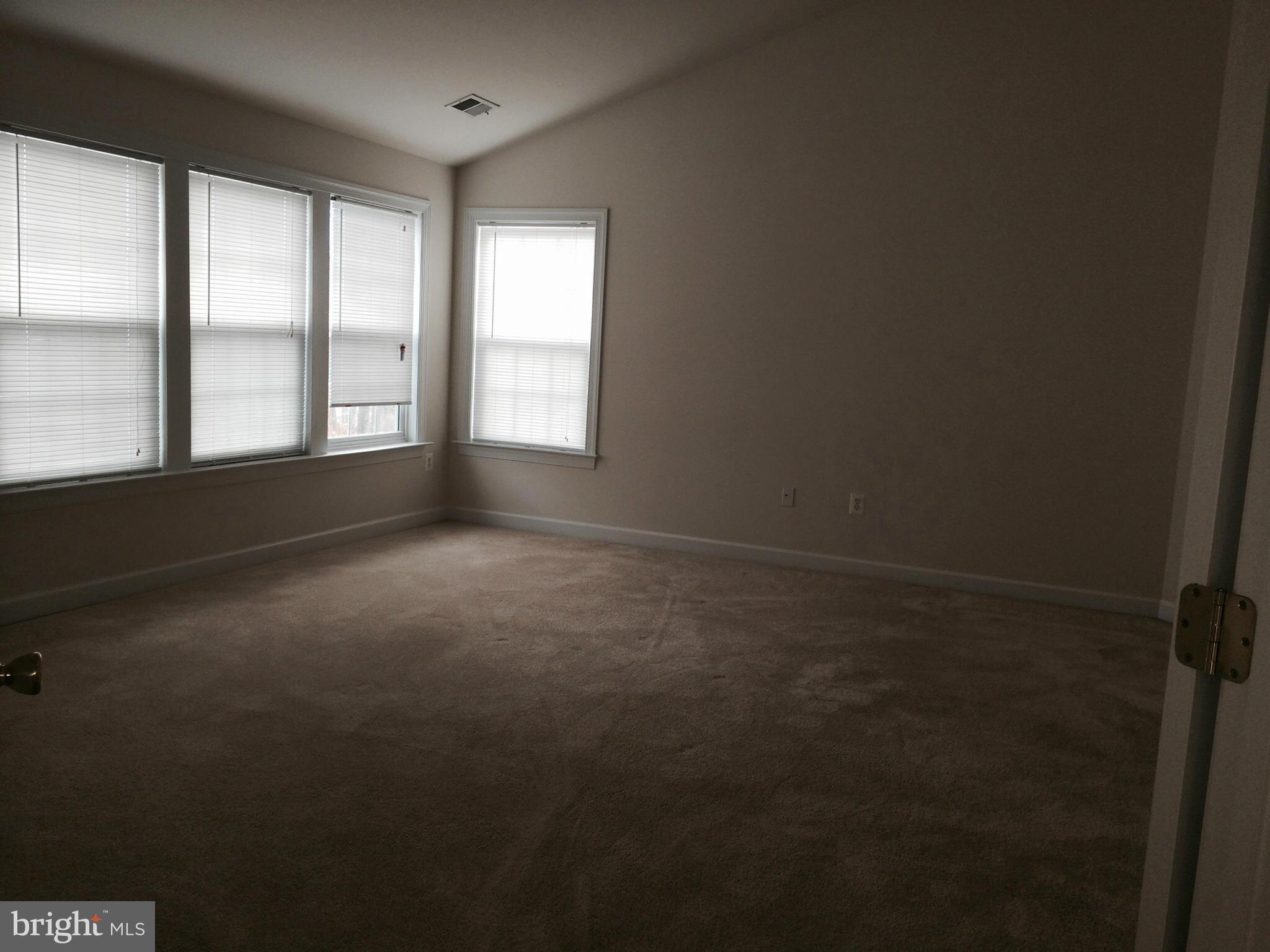 EAGLES POINTE - Residential Lease