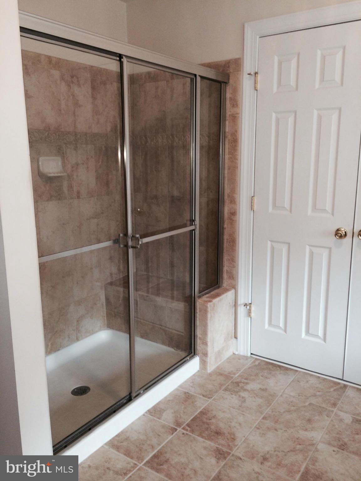 EAGLES POINTE - Residential Lease