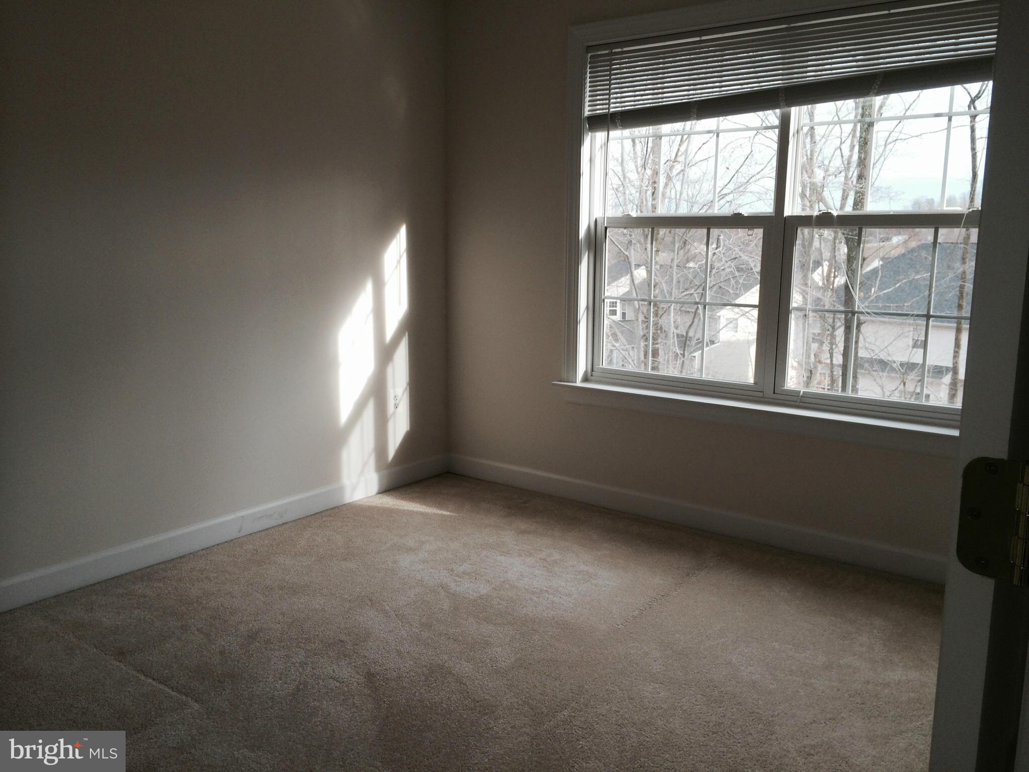 EAGLES POINTE - Residential Lease