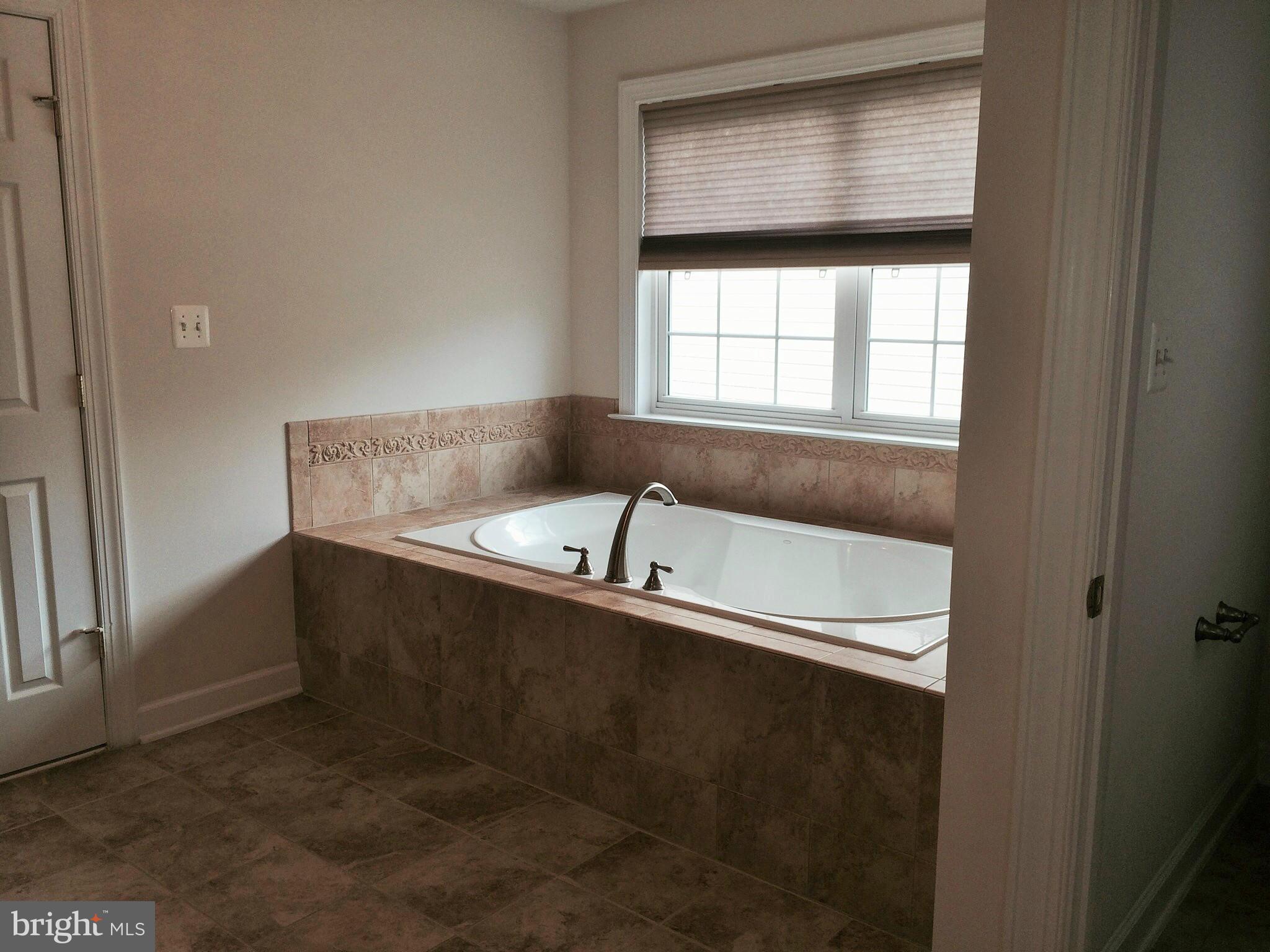 EAGLES POINTE - Residential Lease