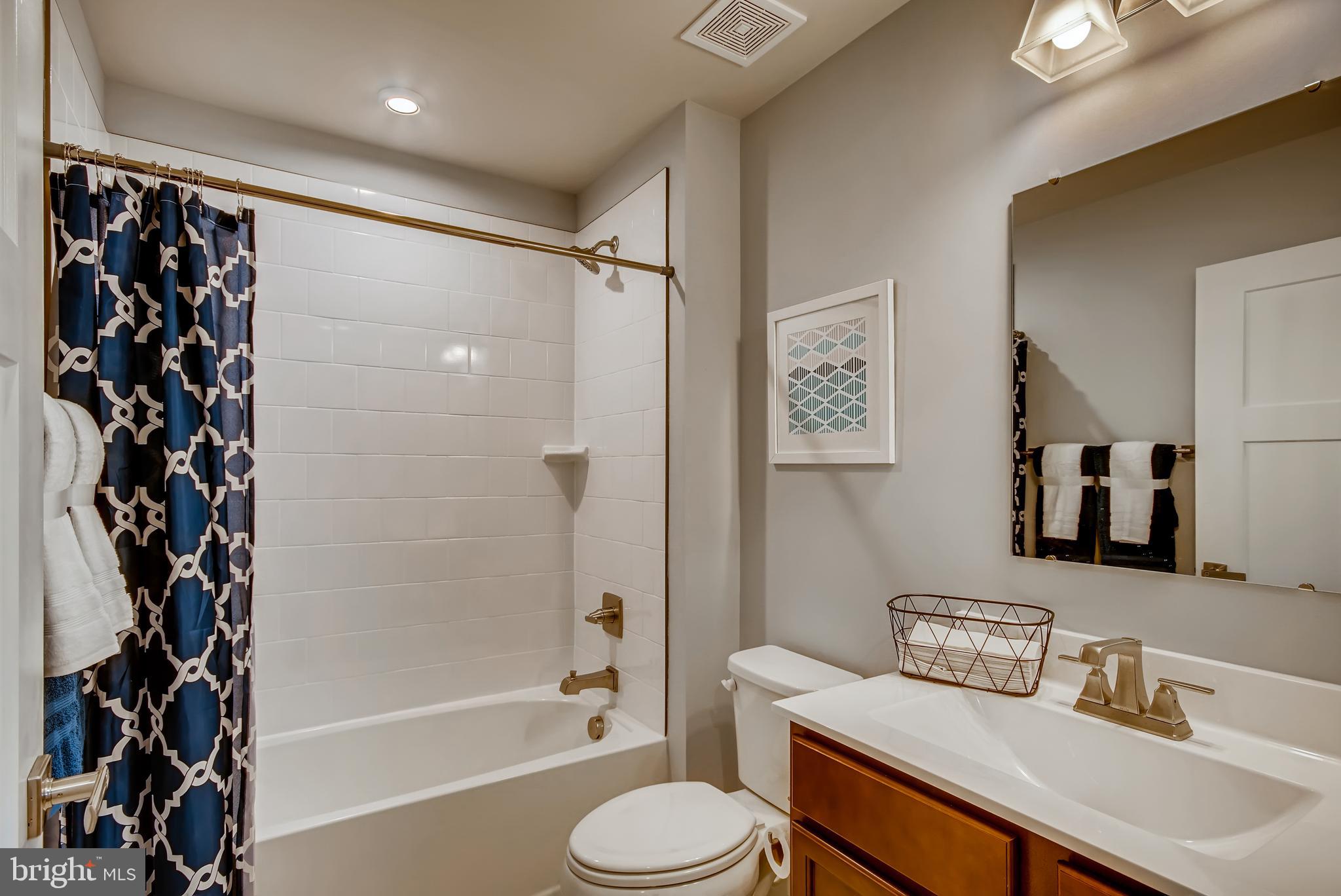 CARDINAL POINTE - Residential